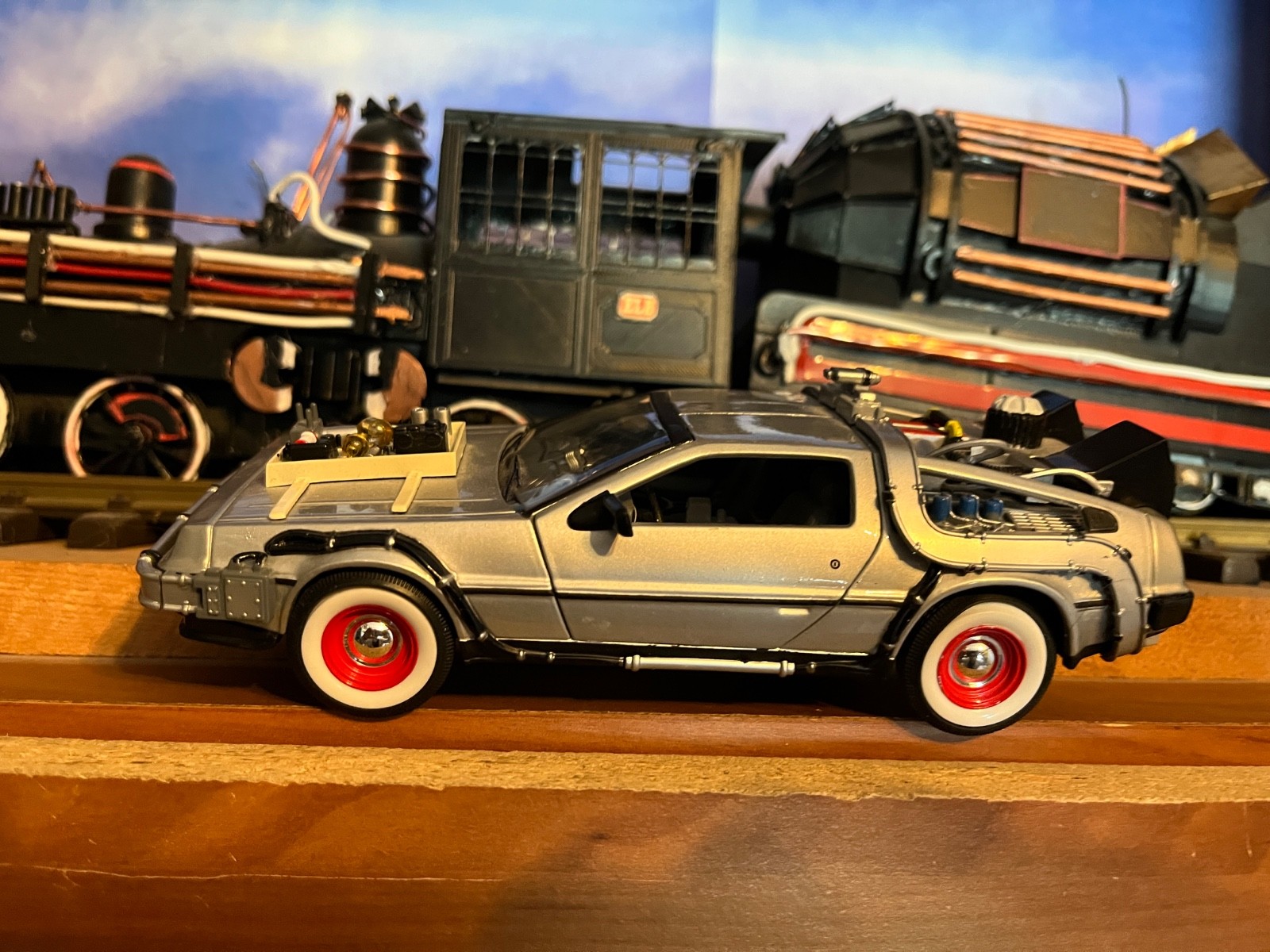 BACK TO THE FUTURE PART 3 doc brown train with delorean read .mc fly doc brown
