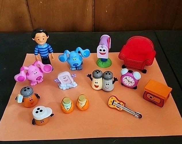 Lot Of 14 Blue Clues Toy 2019 Figures Viacom Blue Magenta Soap Salt Pepper Chair