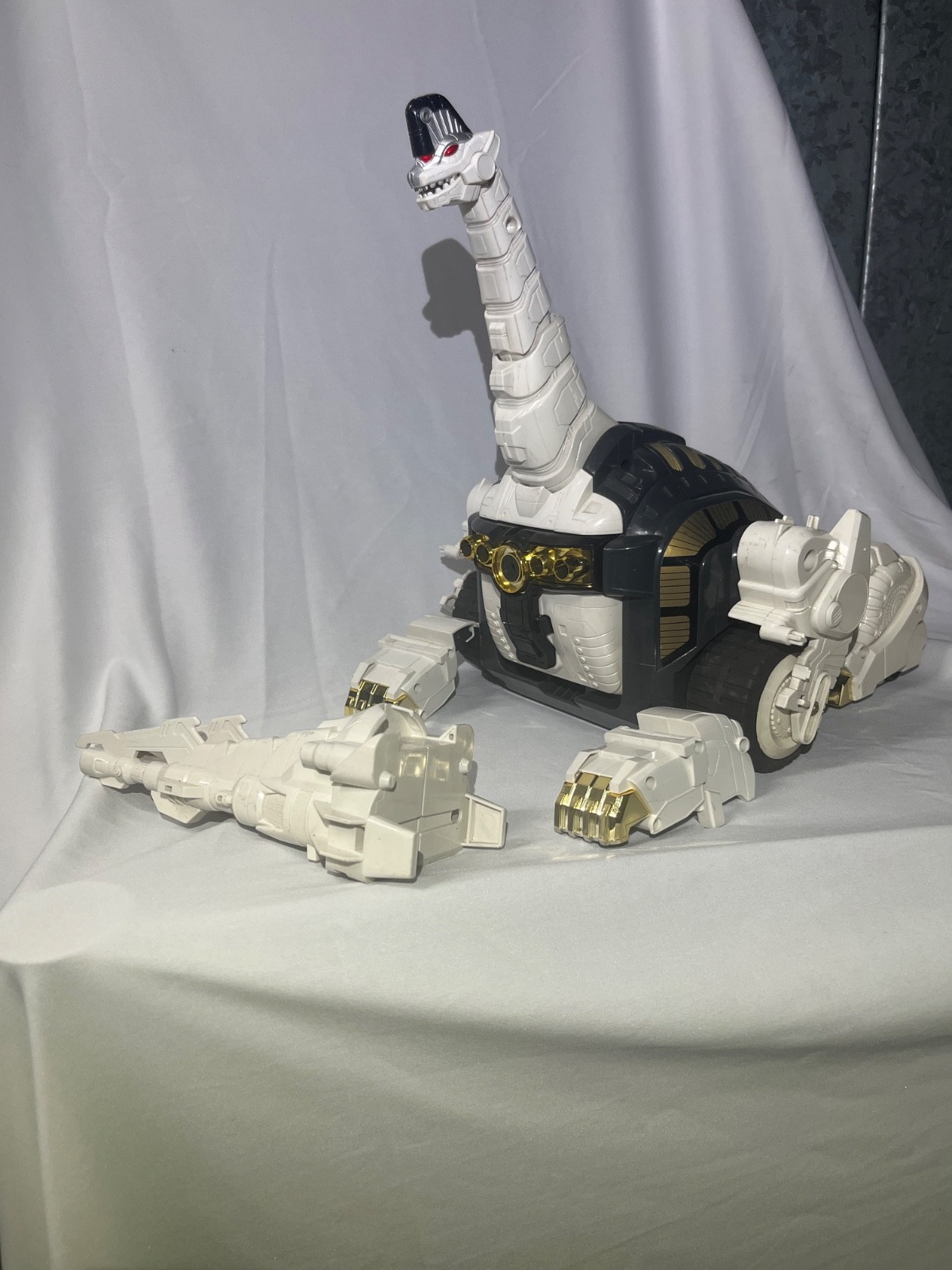 1991 Bandai Mighty Morphin Power Rangers Titanus The Carrier Zord