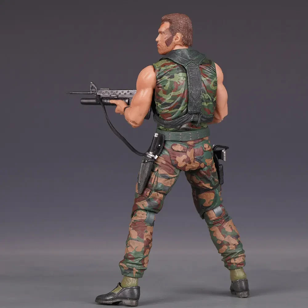 NECA Predator Jungle Extraction Dutch Arnold Schwarzenegger 7&Prime; Action Figure