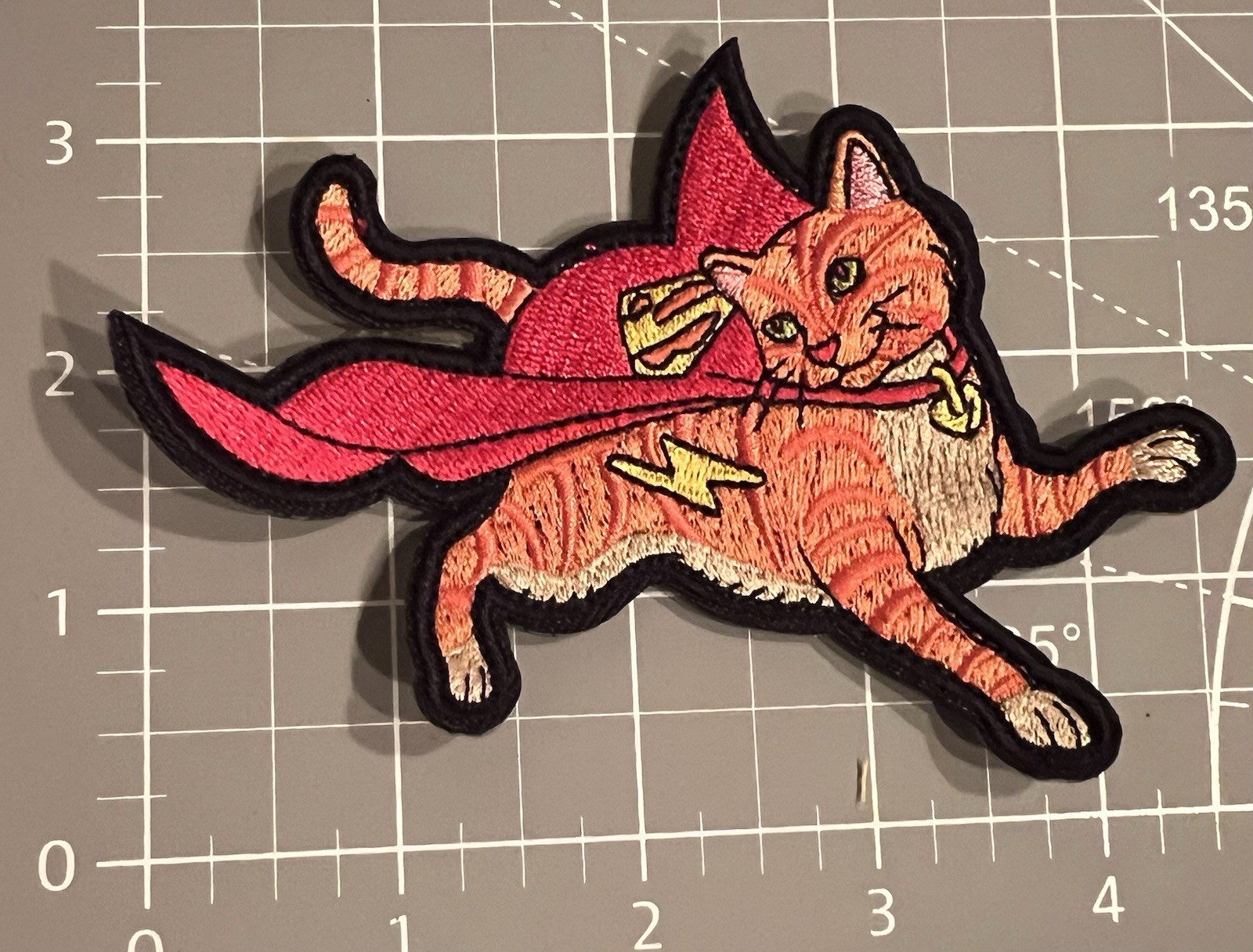 STREAKY the SUPERCAT embroidered figure patch Superpets action Supergirl Cat Ace