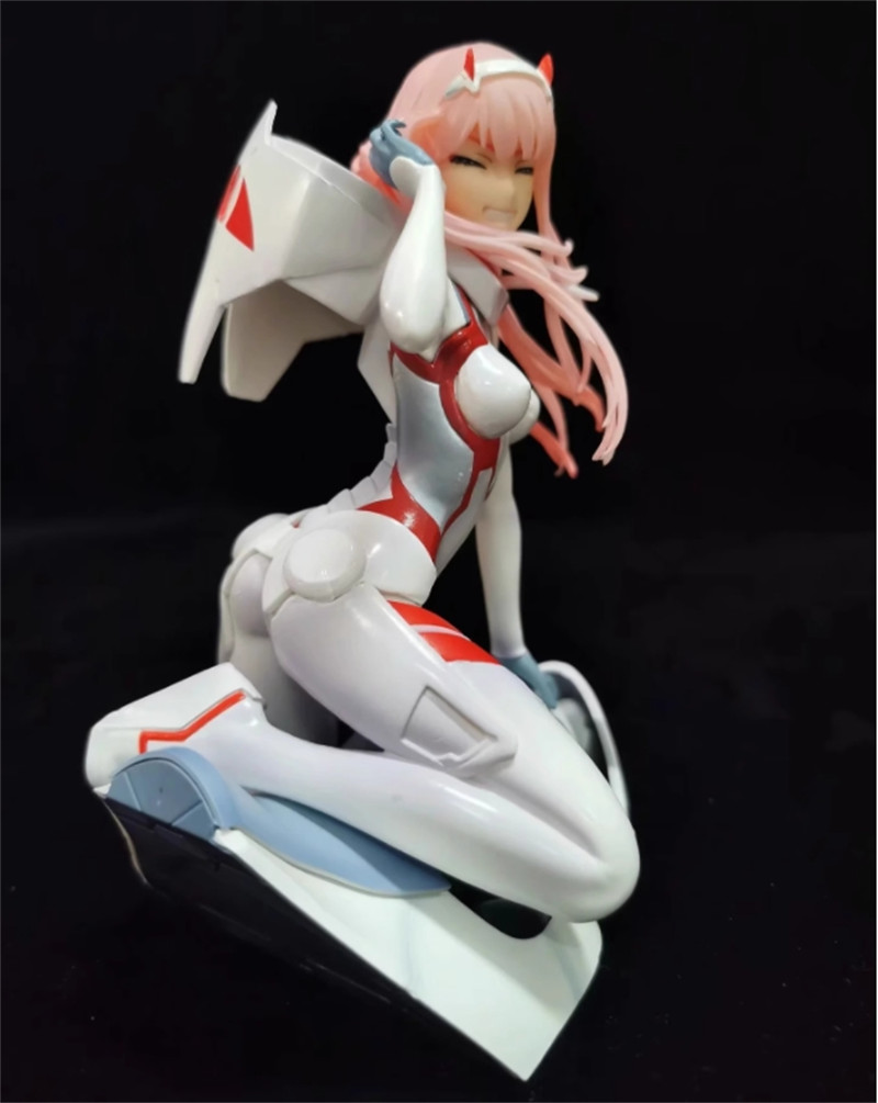 6.3&Prime; Anime Darling in the Franxx Zero Two 02 Action Figure Figurine Statue Boxed