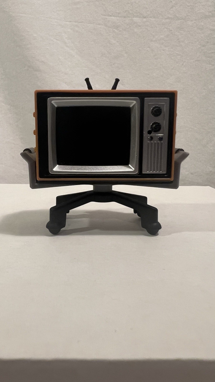 Tiny TV Classics Best Clips Scenes from Jaws WALMART EXCLUSIVE READ