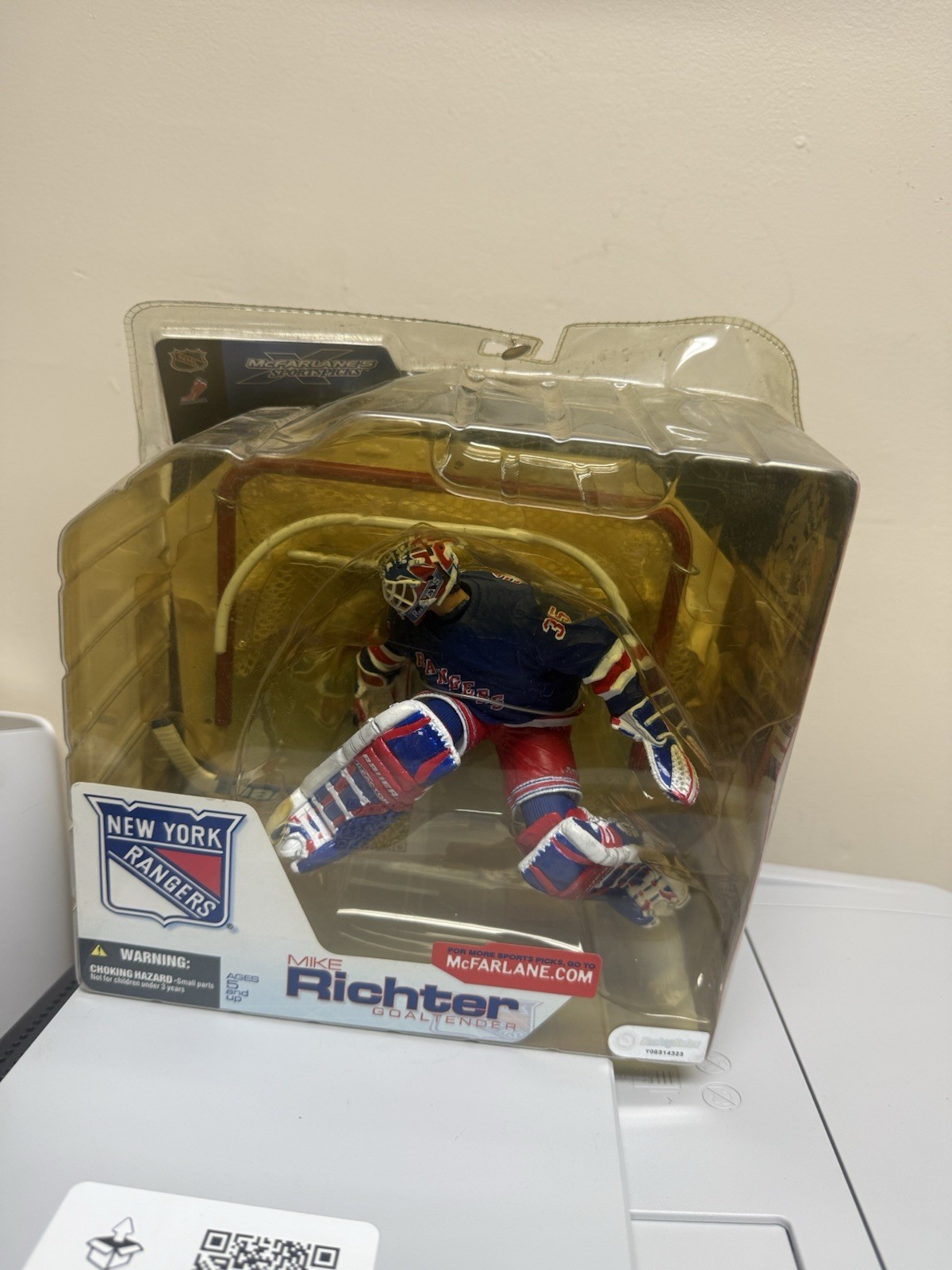 McFarlane NHL Series 4 New York Rangers Mike Richter Blue Variant Figure OPENER