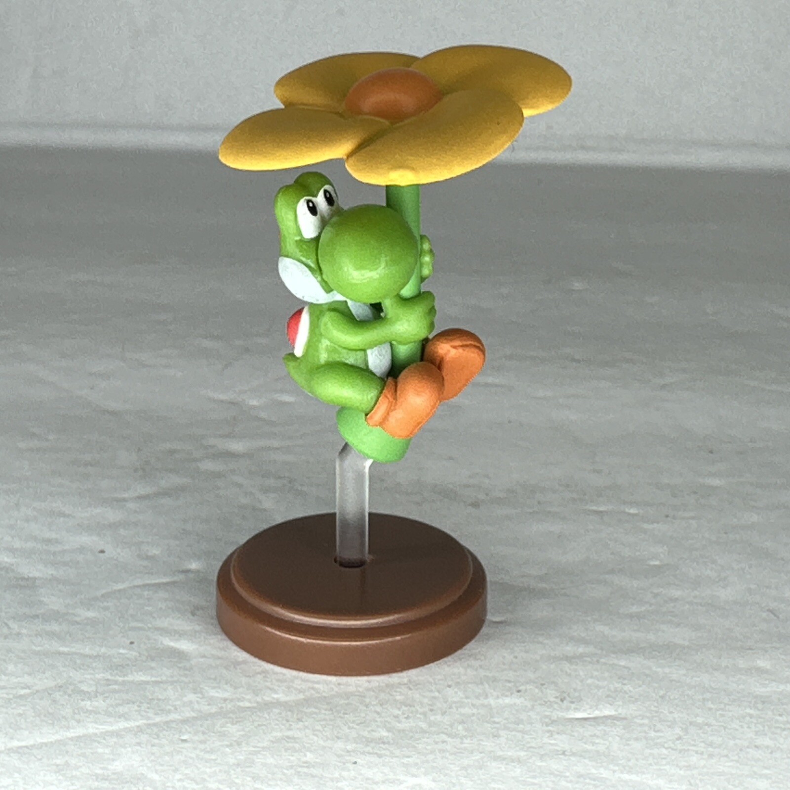 Super Mario Bros Wonder 1&Prime; Yoshi w/ Flower Choco Egg Figure Gashapon