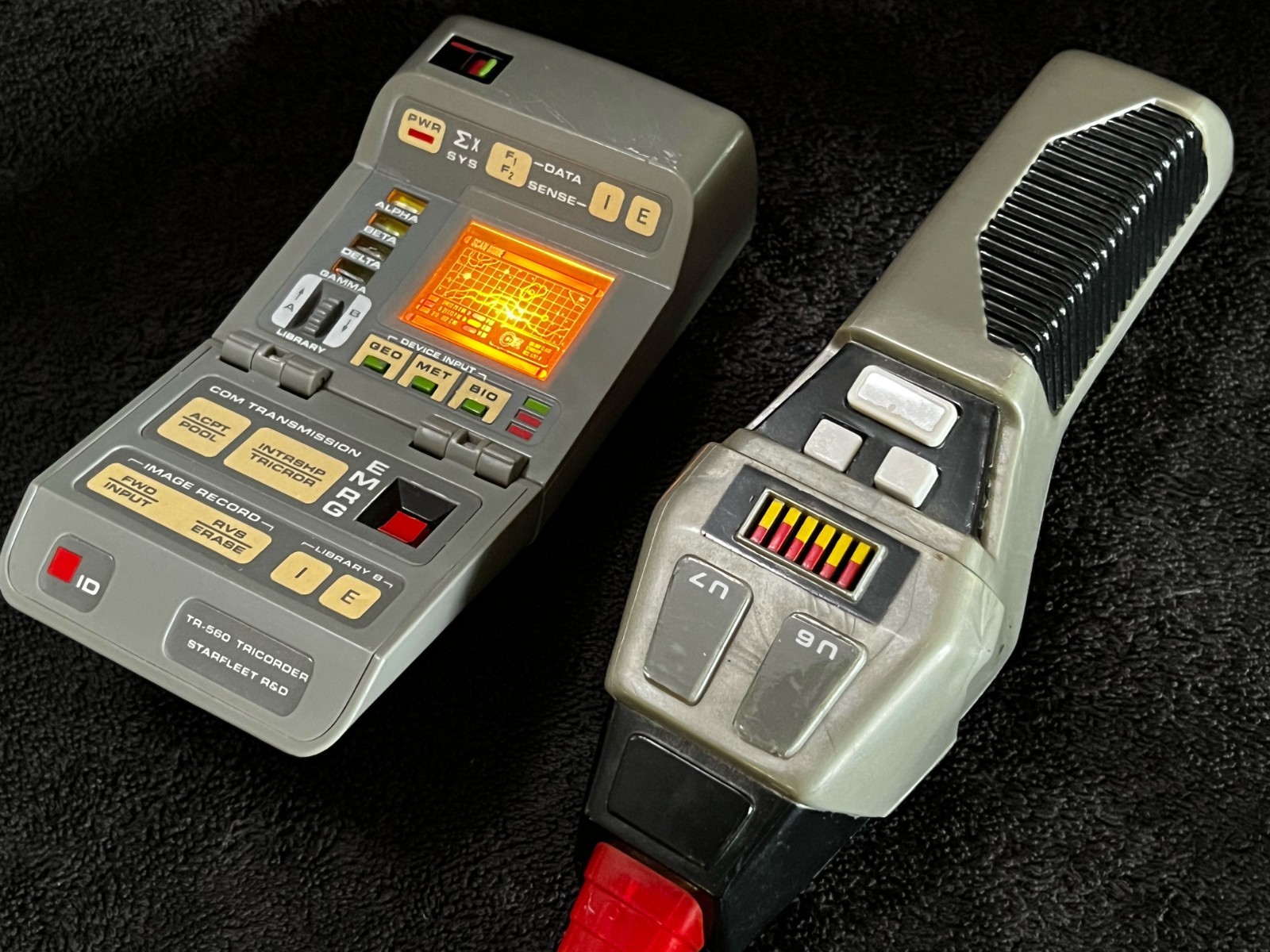 TRICORDER PHASER & COMM PIN • STAR TREK THE NEXT GENERATION • PLAYMATES