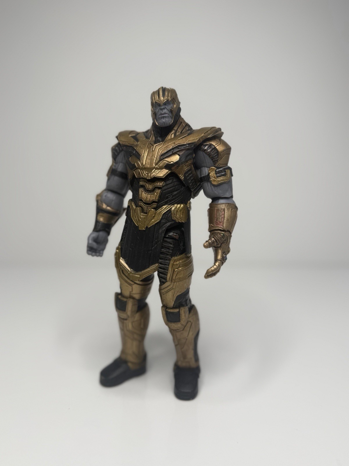 Marvel Diamond Select End Game Thanos Action Figure Complete