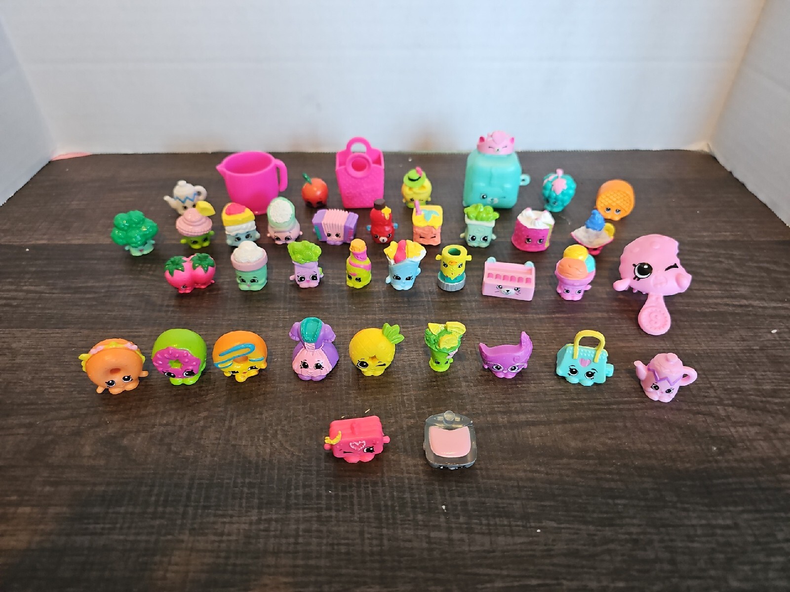 Shopkins Lot of 39 Shopkins and Shopkins accessories Common/Uncommon/Rare