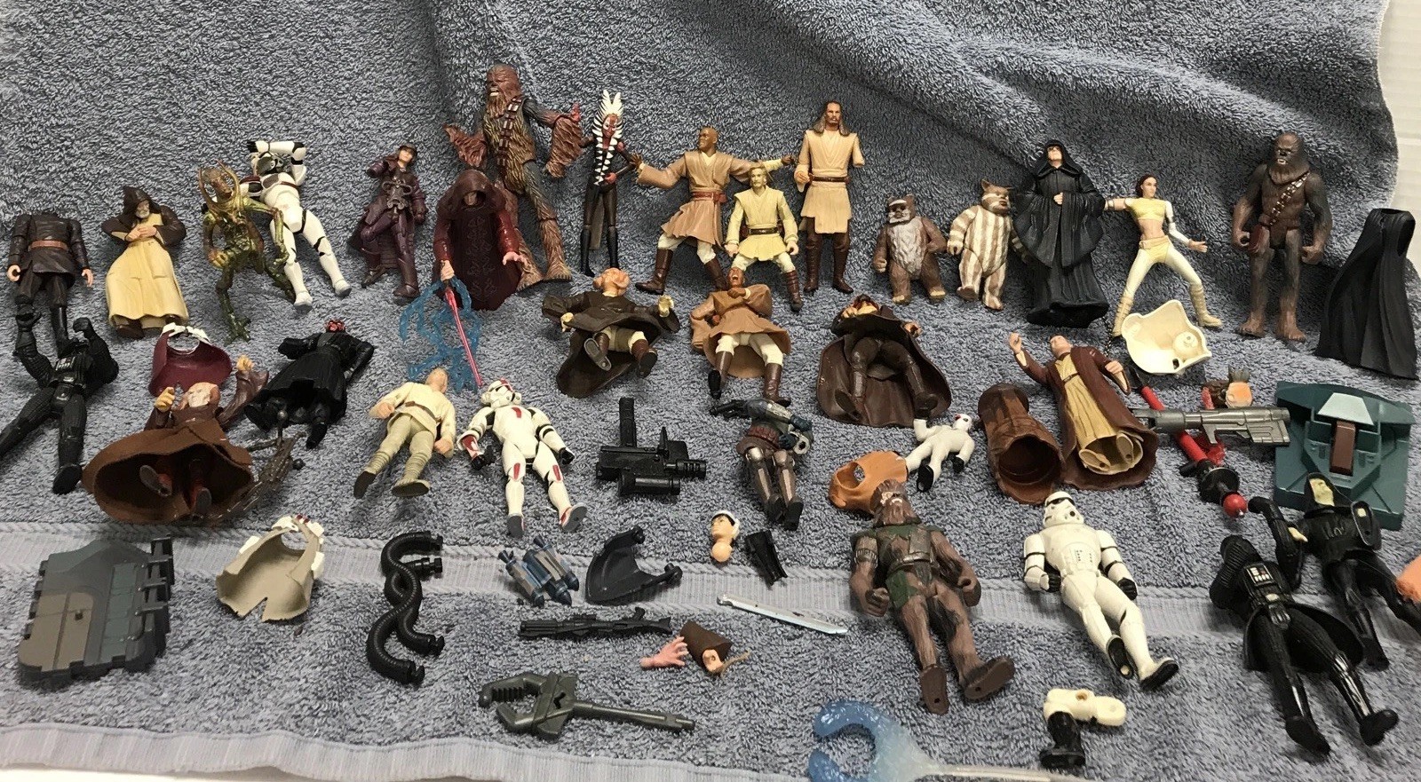 Disney Star Wars Mixed Large Lot of Action Figures Toys 3.5&Prime;