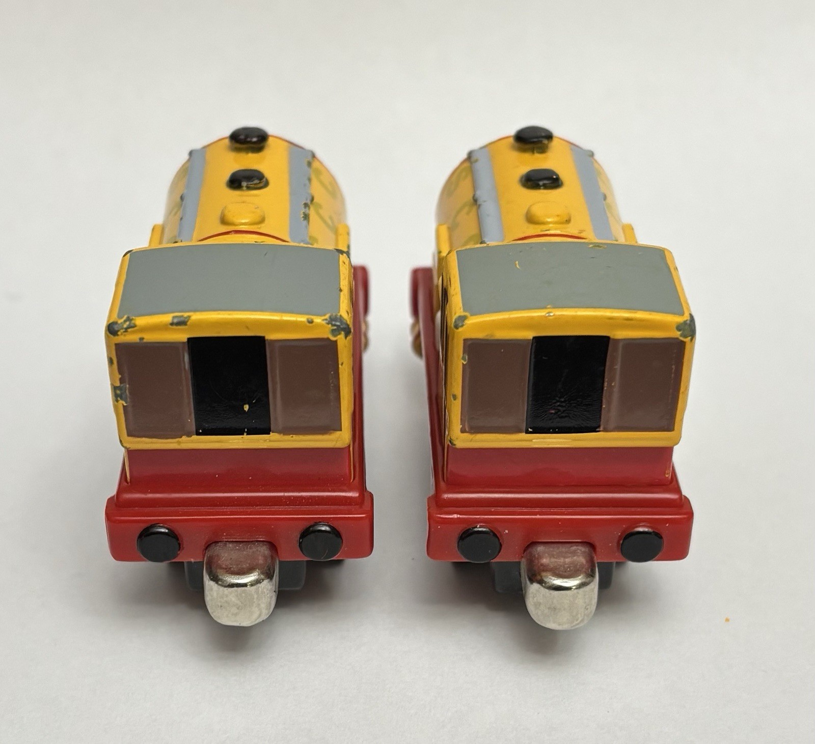 BILL & BEN ! THOMAS FRIENDS TRAIN TAKE ALONG N PLAY DIECAST 2003 ~ Playworn