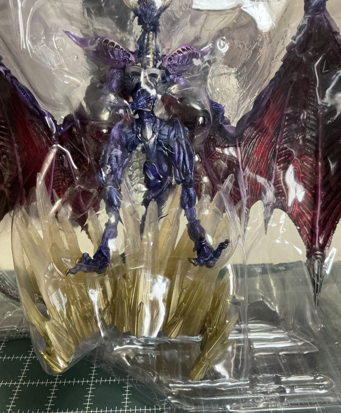 Bring arts Final Fantasy creature, action figure Bahamut