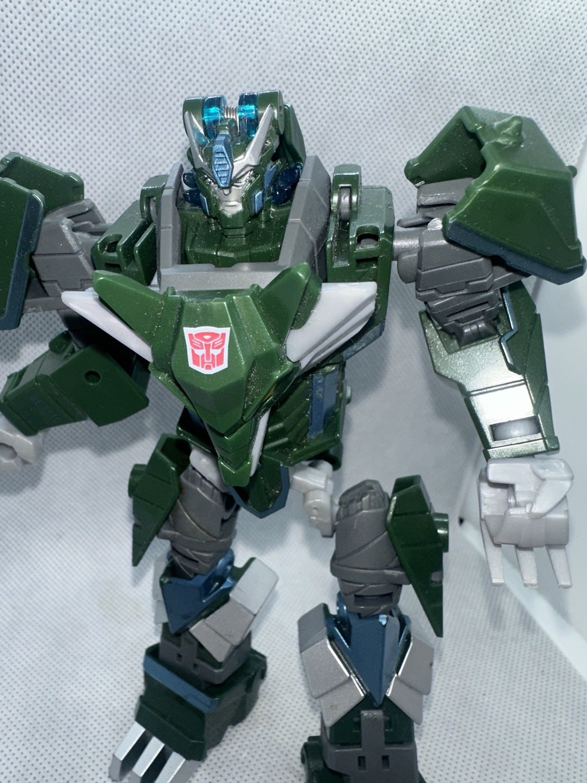Transformers Cyberverse Energon Armor Autobot Thunderhowl 6 1/2”Action Figure
