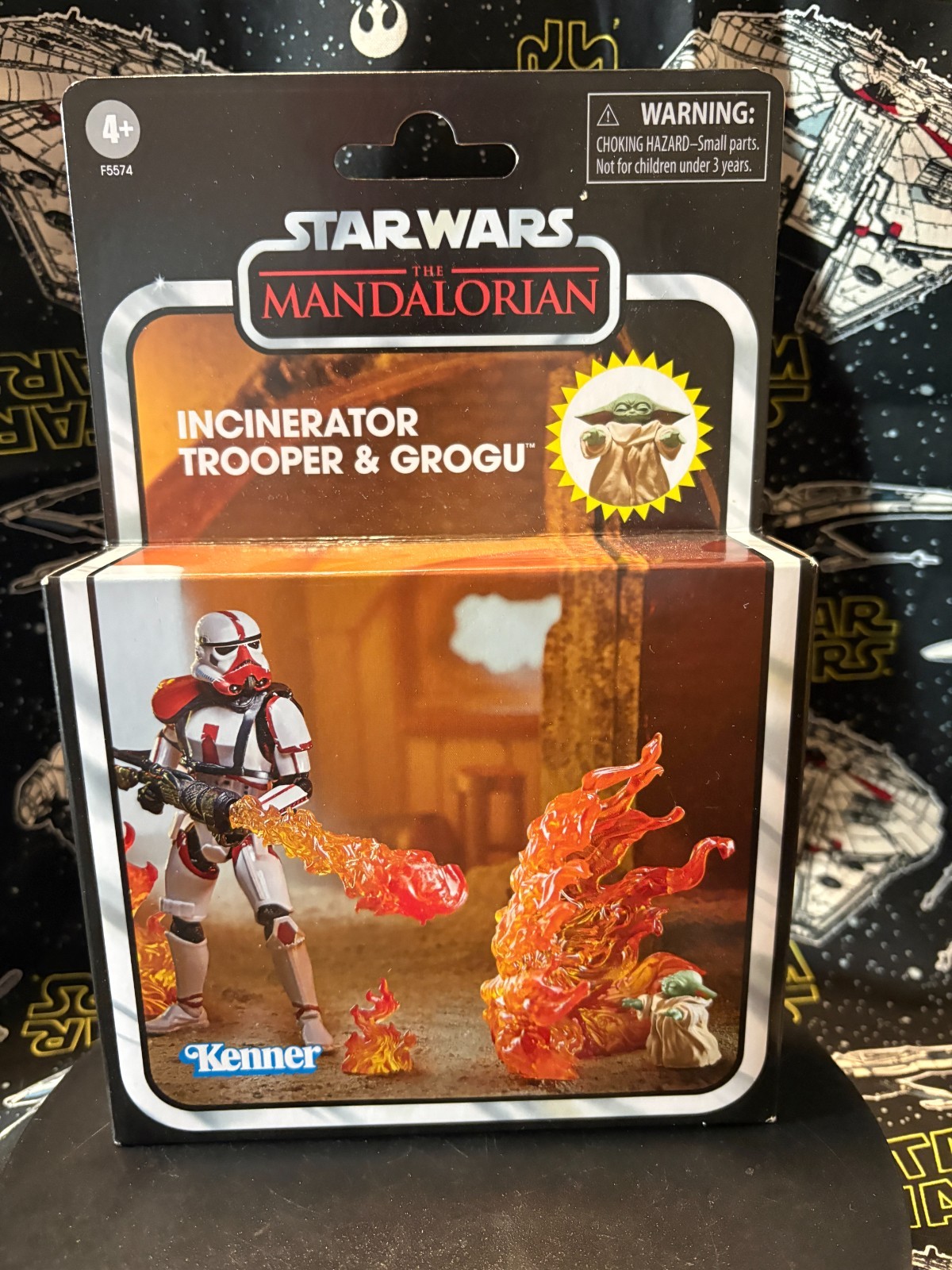 3.75&Prime; Star Wars: The Mandalorian -INCINERATOR TROOPER & GROGU – NIB!