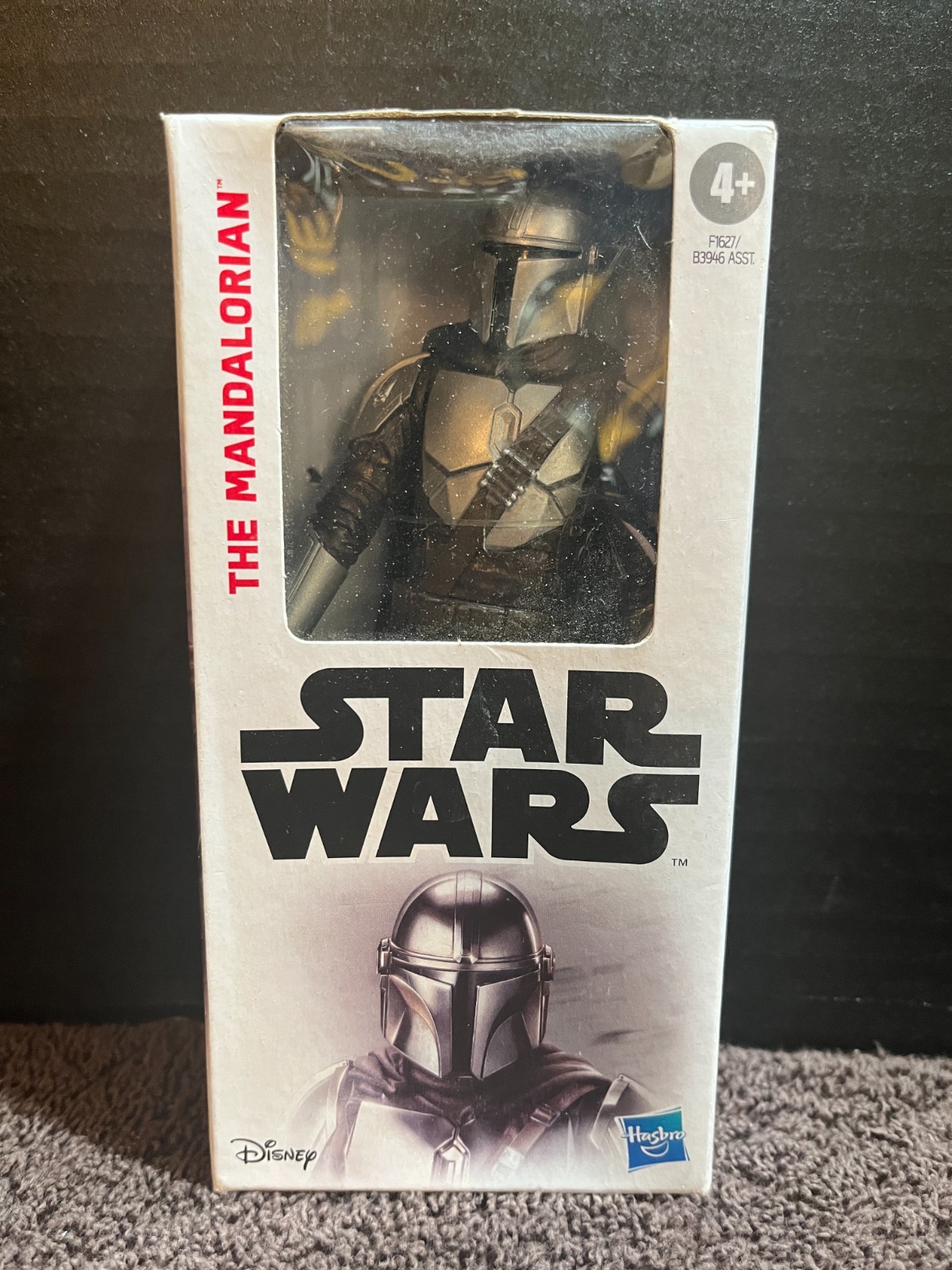 NIB Star Wars E9358 The Mandalorian Action Figure
