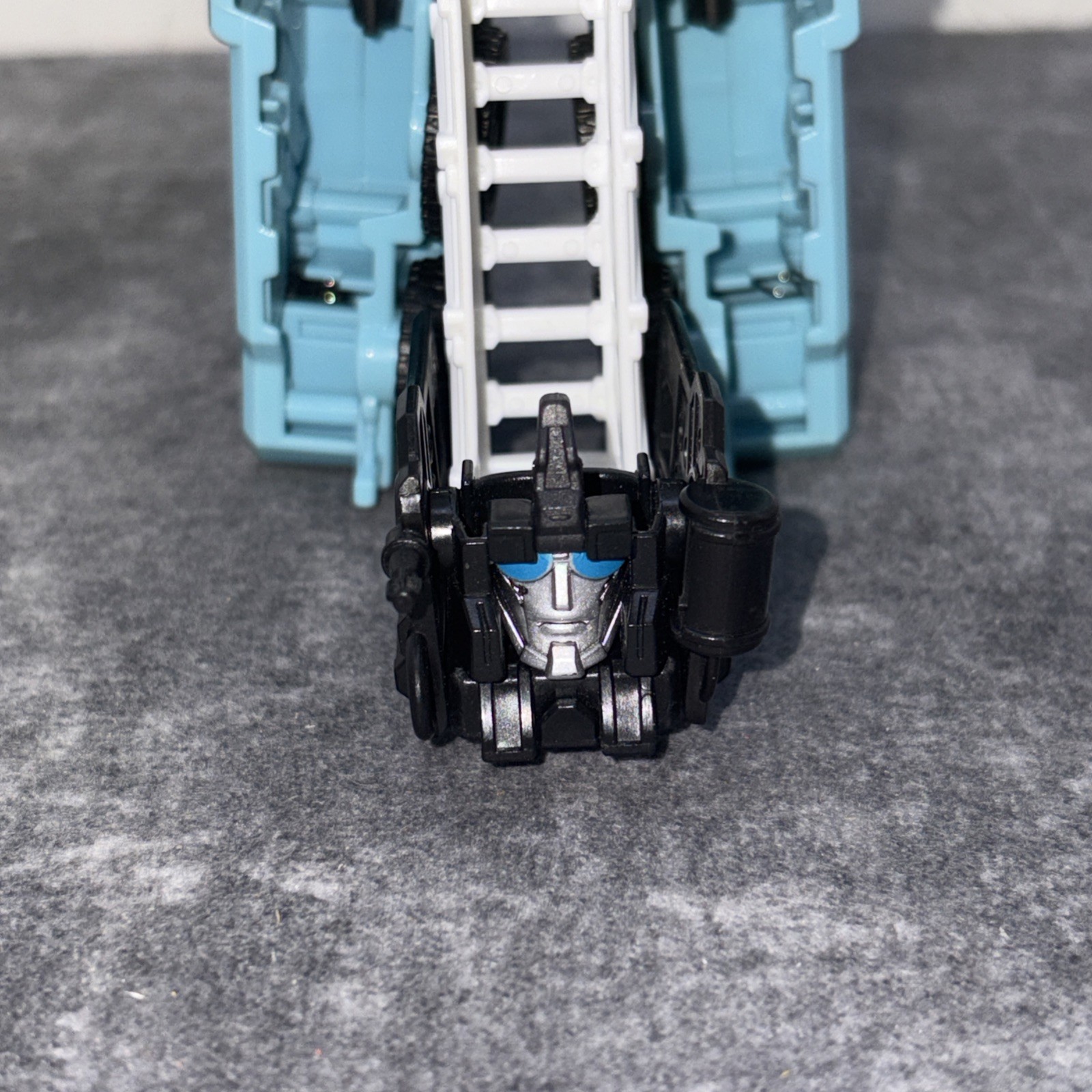 Transformers Generations: Combiner Wars – Protectobot HOT SPOT Incomplete