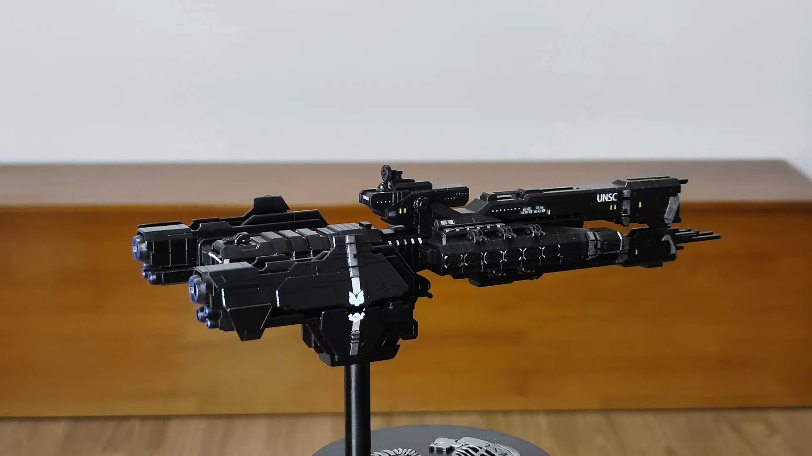 Halo Spacecraft Spaceship Model Battles Ship Resin Figure Painted collection Gif