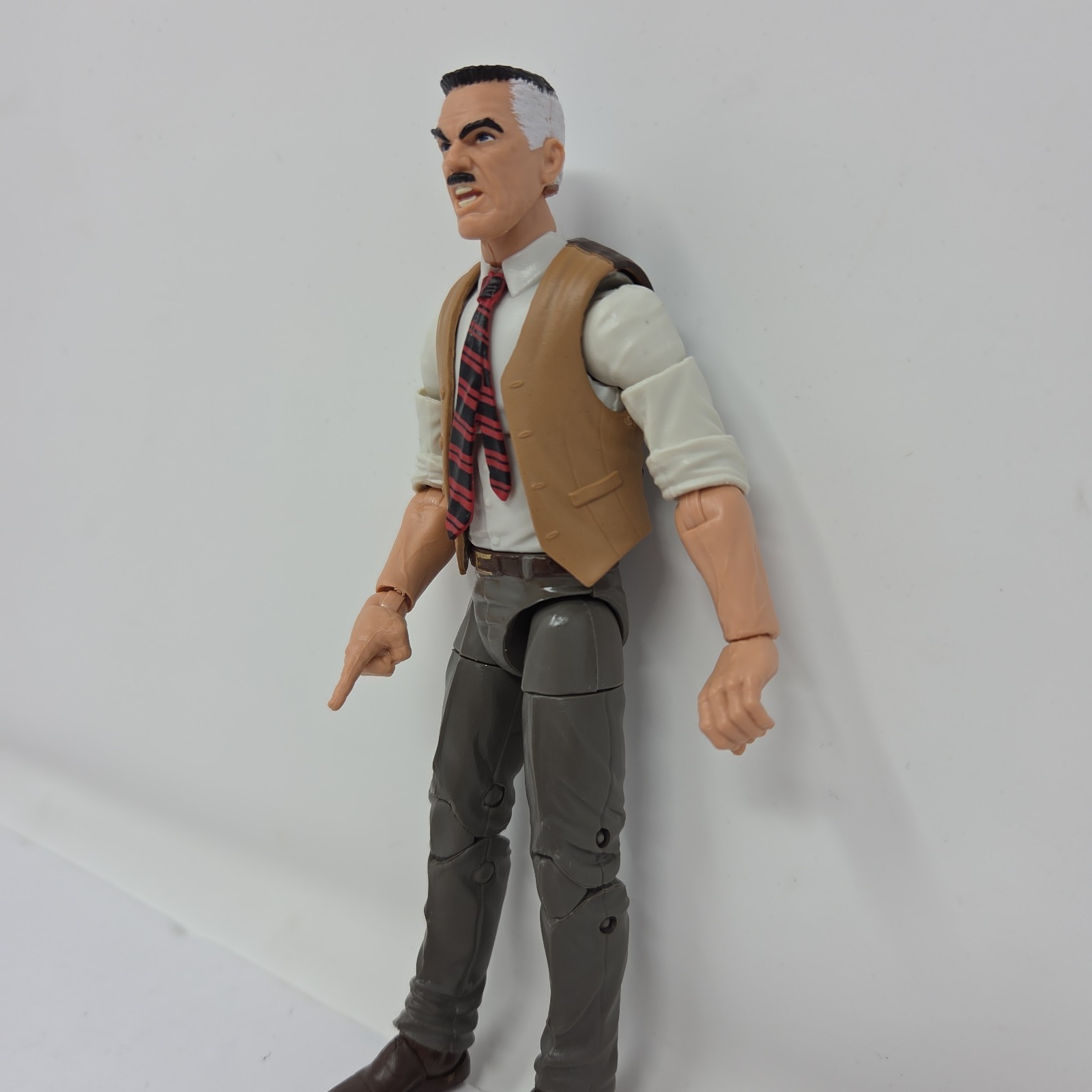Hasbro Marvel Legends J. JONAH JAMESON (6&Prime; 1:12 Scale) Spider-Man Retro COMPLETE