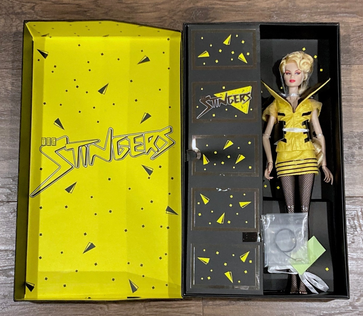 NRFB Integrity Toys The Stingers Jem the Holograms 2013 Rapture Fashion Doll