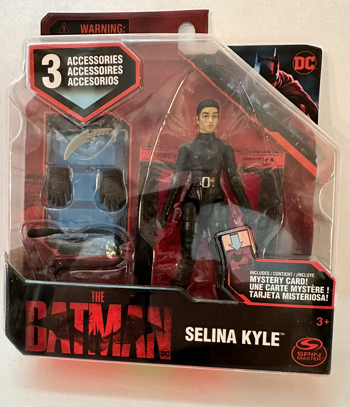 THE BATMAN “SELINA KYLE” DC, 3 Accessories & Mystery Card Brand New