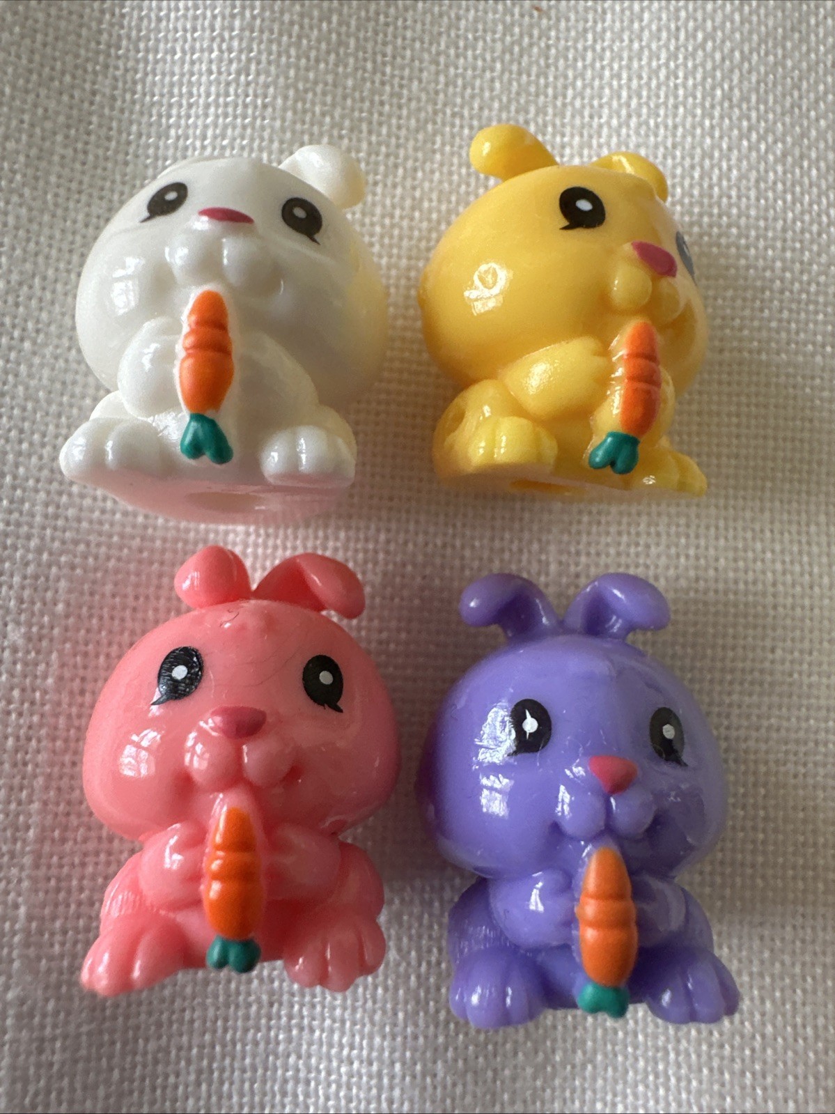Squinkies Originals Wave 1 Purple 1 Yellow 1 Pink 1 White Rabbit W/Carrot Htf