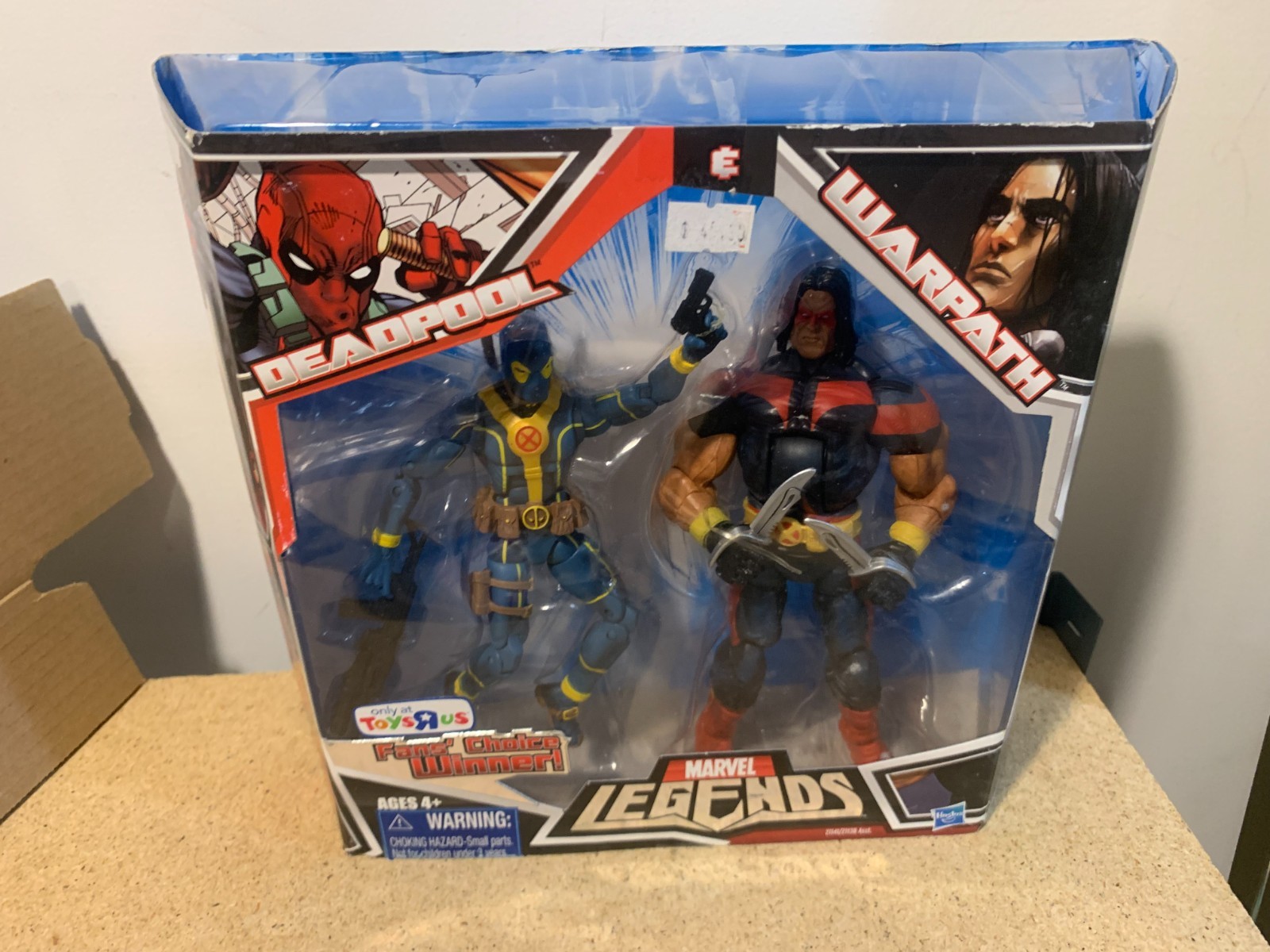 Marvel Legends Toys R Us Exclusive Fans&rsquo; Choice Deadpool Warpath Figure 2-Pack