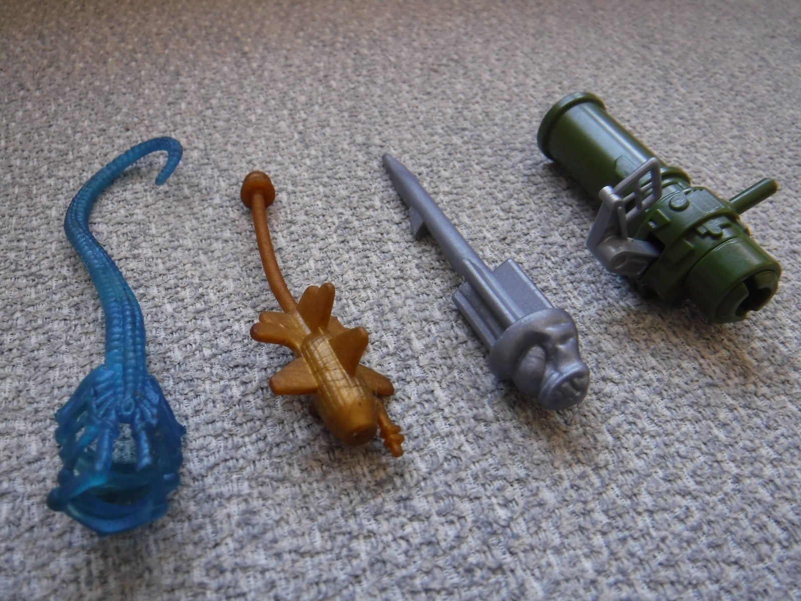 Aliens PART Accessory lot Kenner 1992 Crab MISSILE-Apone GRENADE-Gorilla HUGGER