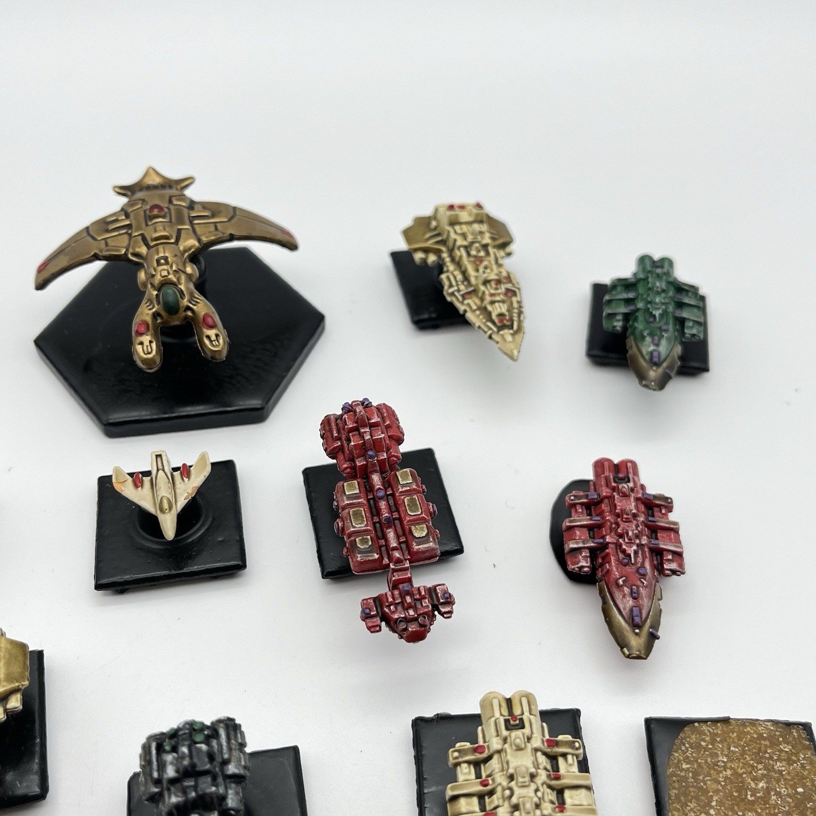 Misc Mini Spaceship Figurines War Games Tabletop Unknown Mystery