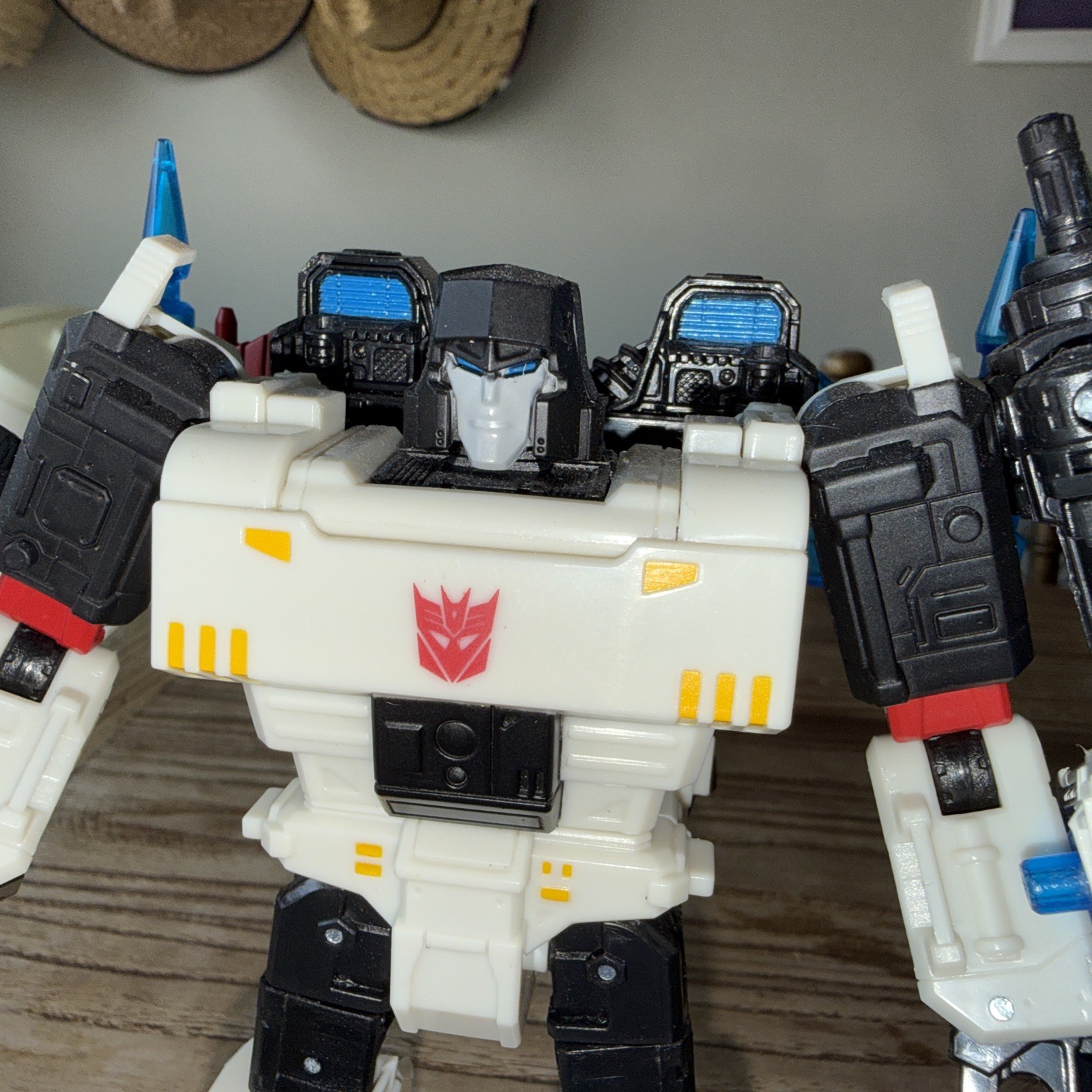 Transformers Generations Shattered Glass Megatron Complete w/instructions