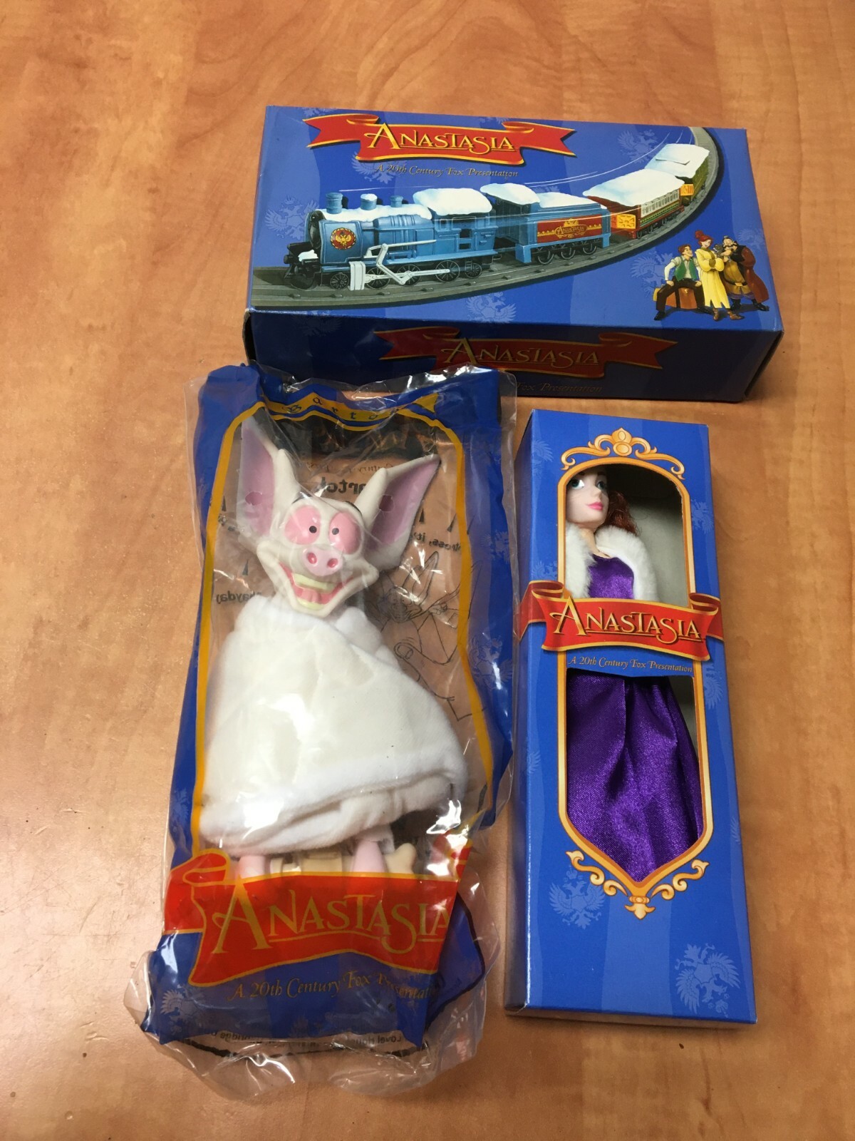 1997 Anastasia Train Set – Hair Growing Doll – Bartok – Lot of 3 20th Century