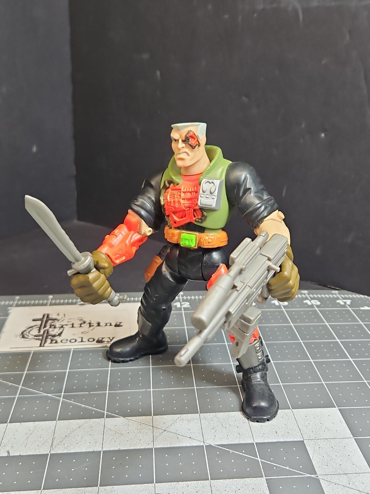 Small Soldiers BATTLE DAMAGE CHIP HAZARD 6&Prime; Figure original 1998 With Weapons