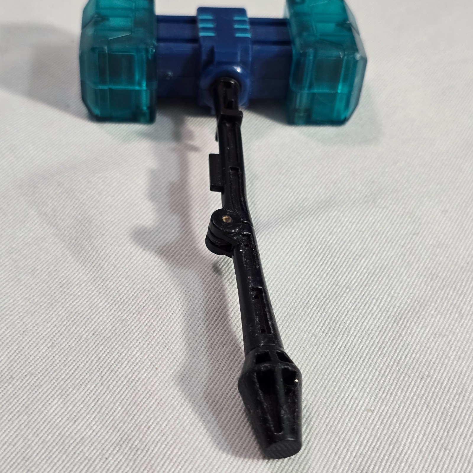 Transformers Animated 2008 Ultra Magnus – Hammer Part – Damaged
