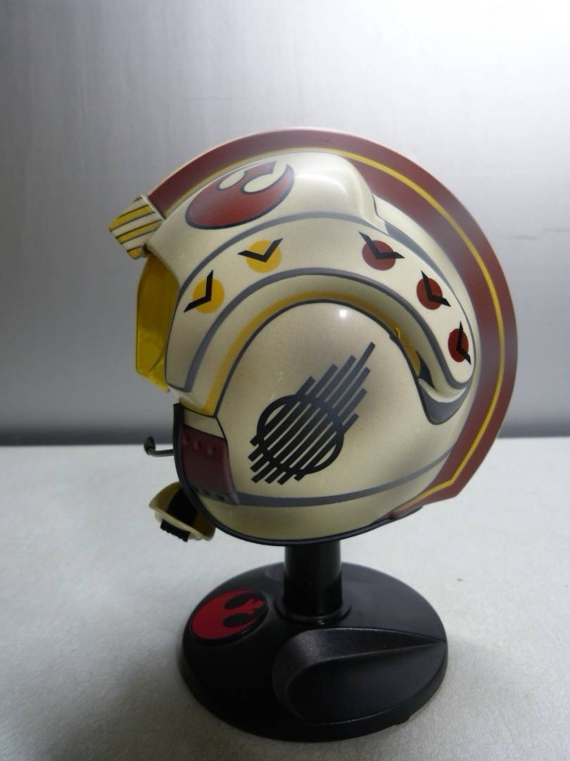 Riddell 1997 Star Wars Luke Skywalker X-Wing Fighter Pilot Mini Helmet On Stand