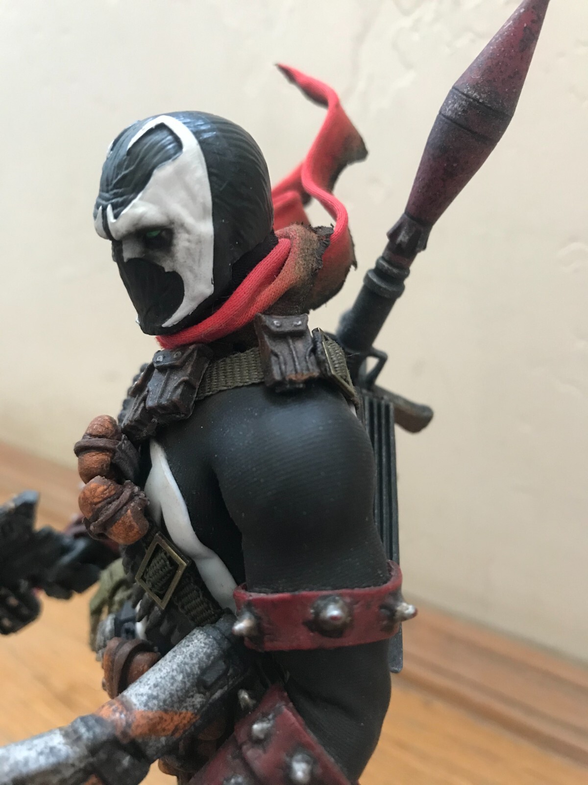 Custom Mezco 1/12 Mcfarlane Spawn Red Weathered Battle Damaged Scarf