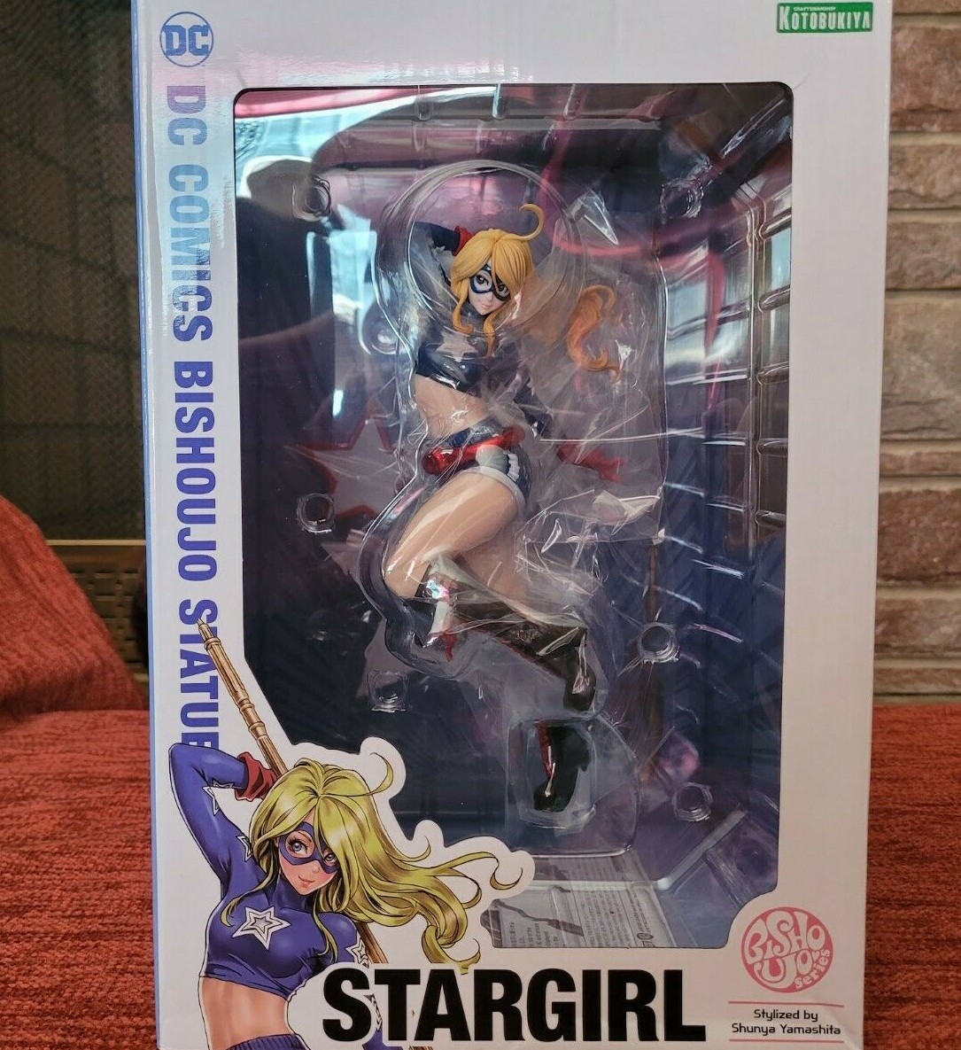 Kotobukiya DC Comics Stargirl Bishoujo 1:7 Scale Statue. NIB.