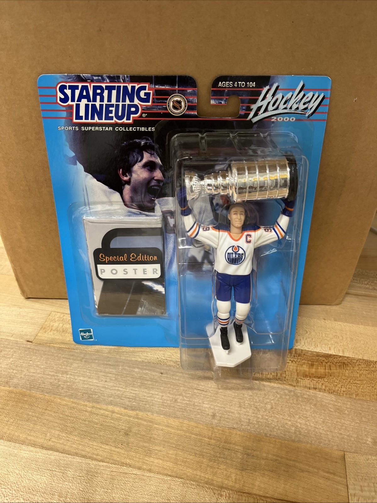2000 Kenner Starting Lineup – Wayne Gretzky Special Poster Edition. Box 312