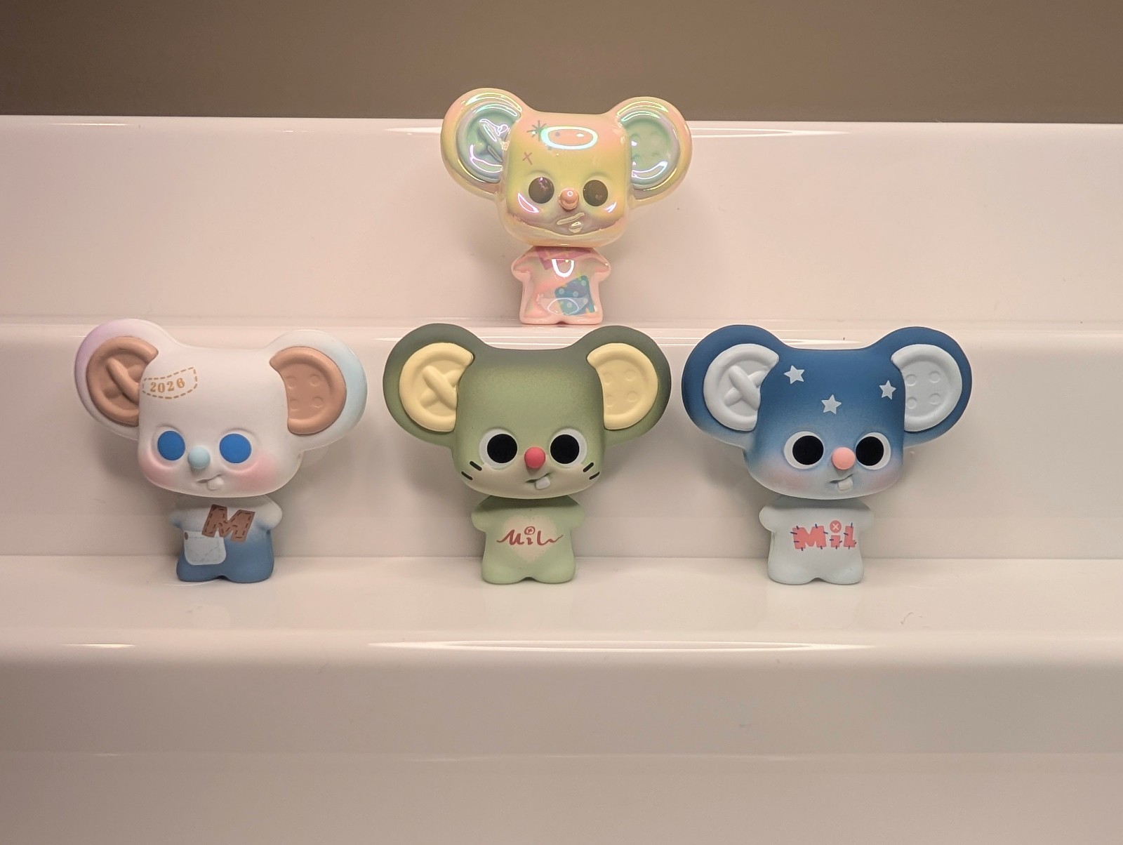 MIL Button Mouse Assorted Mini Beans V1 by MMS Toy – Volume & Bundle Pricing