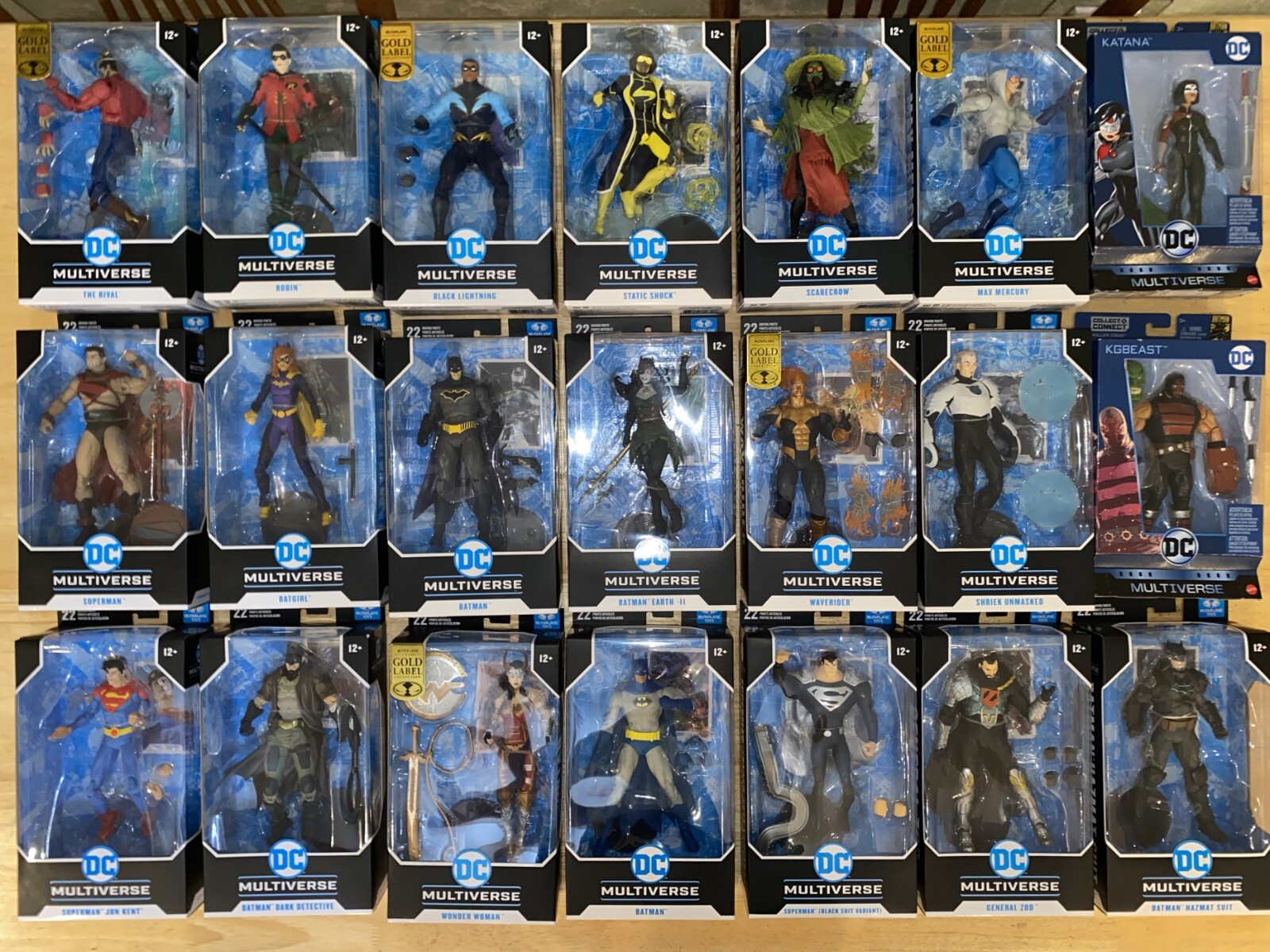 DC Multiverse – McFarlane Toys – Choose Your Figure 75+ Heroes & Villains – NEW