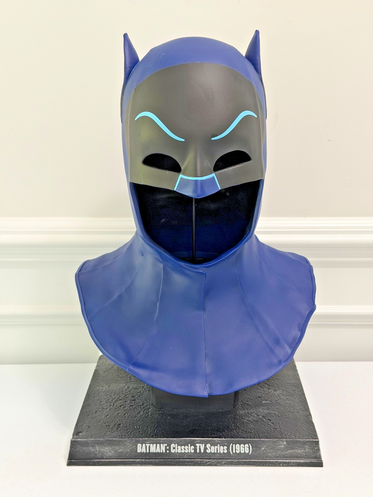 DC BATMAN CLASSIC TV SERIES 1966 1:1 SCALE 21&Prime; COWL REPLICA 2024 TMP