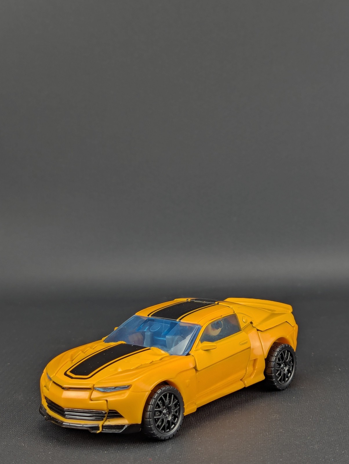 Transformers Age of Extinction Bumblebee complete Hasbro AOE Deluxe Class