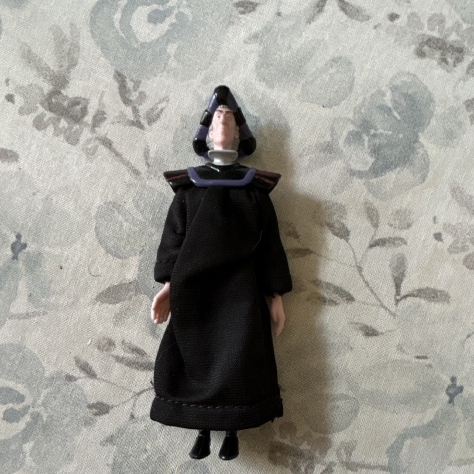 Disney Judge Action Figure Plastic Fabric Black Purple Clothes Toy