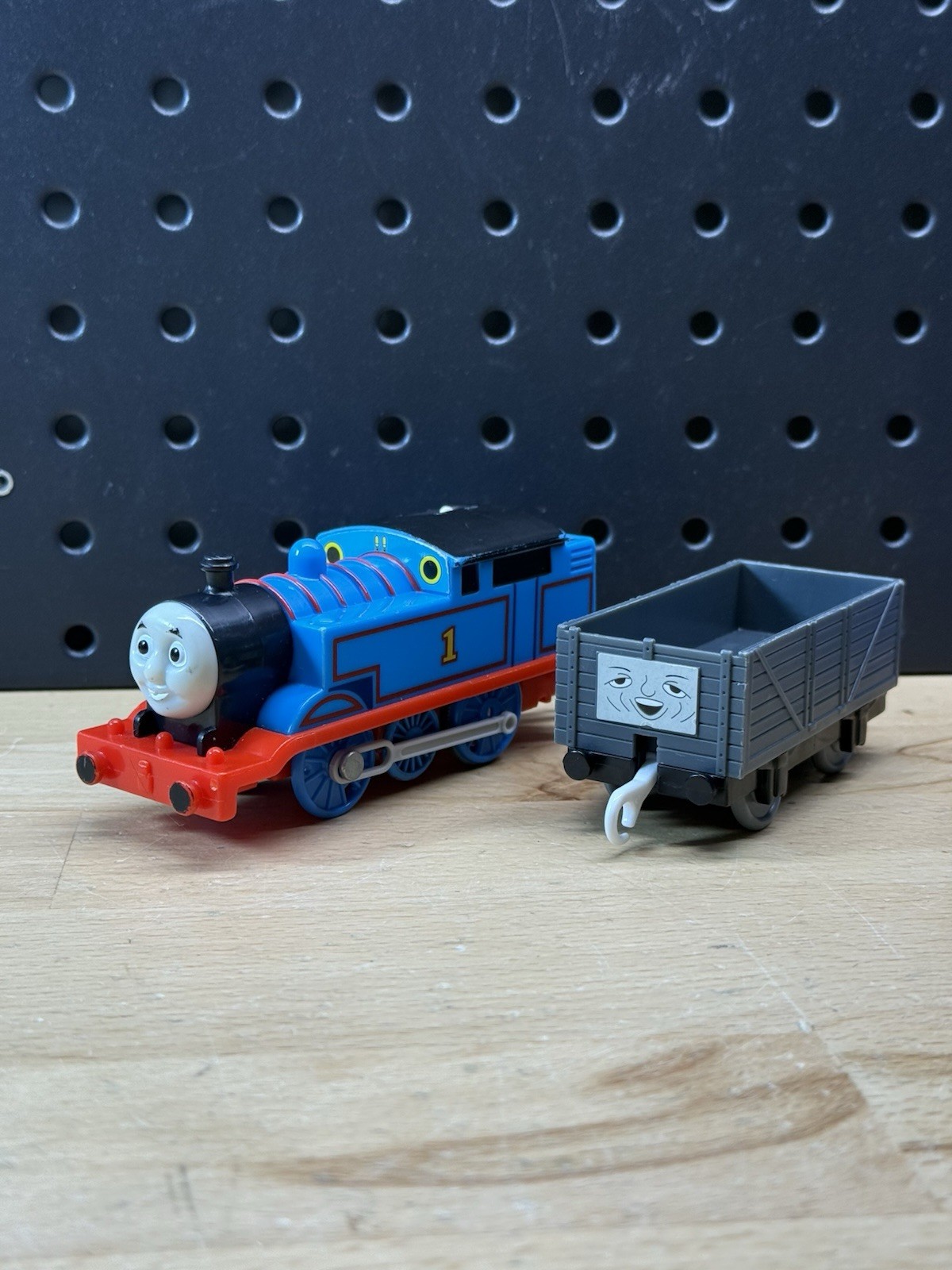 Trackmaster Thomas & Friends #1 Mattel Motorized Train Troublesome Truck