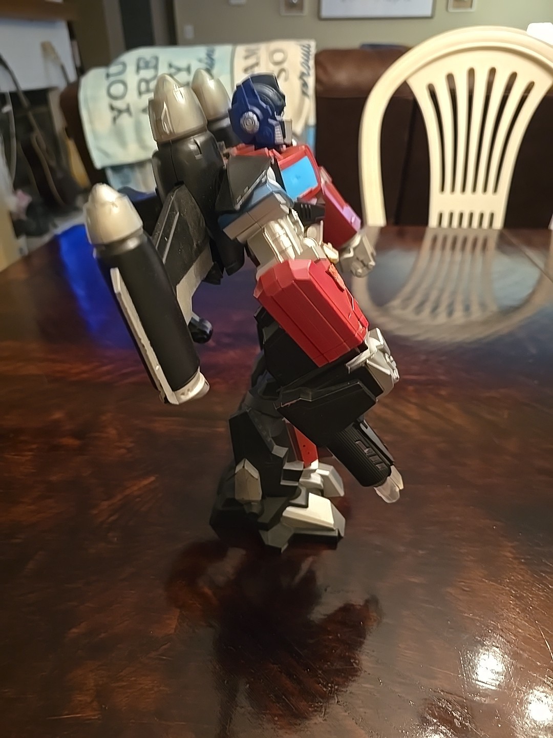 Transformer Mega Power Bots Jet Optimus Prime-watch video