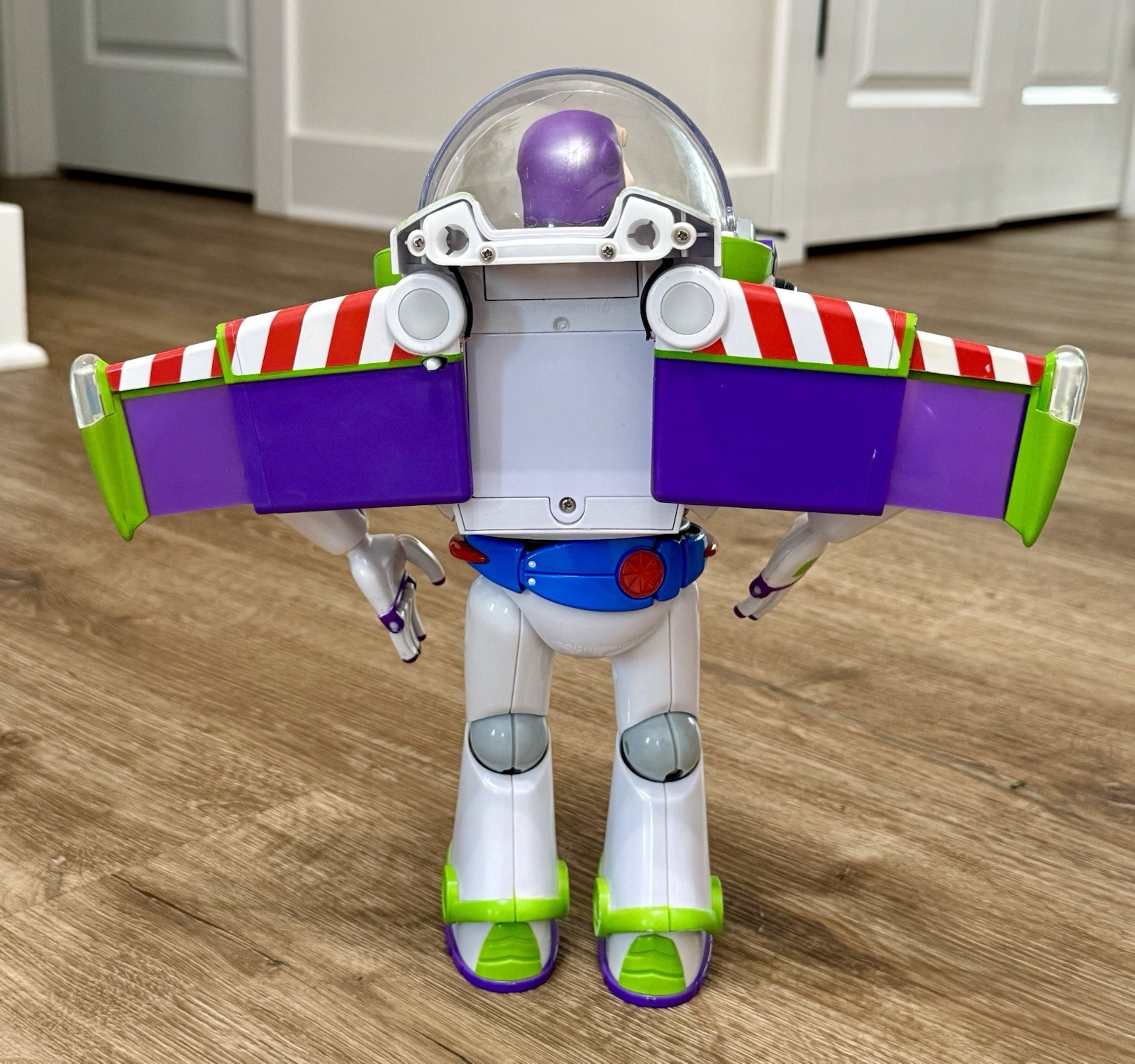 RARE Thinkway Toys Talking Buzz Lightyear with Utility Belt Toys R Us Signature