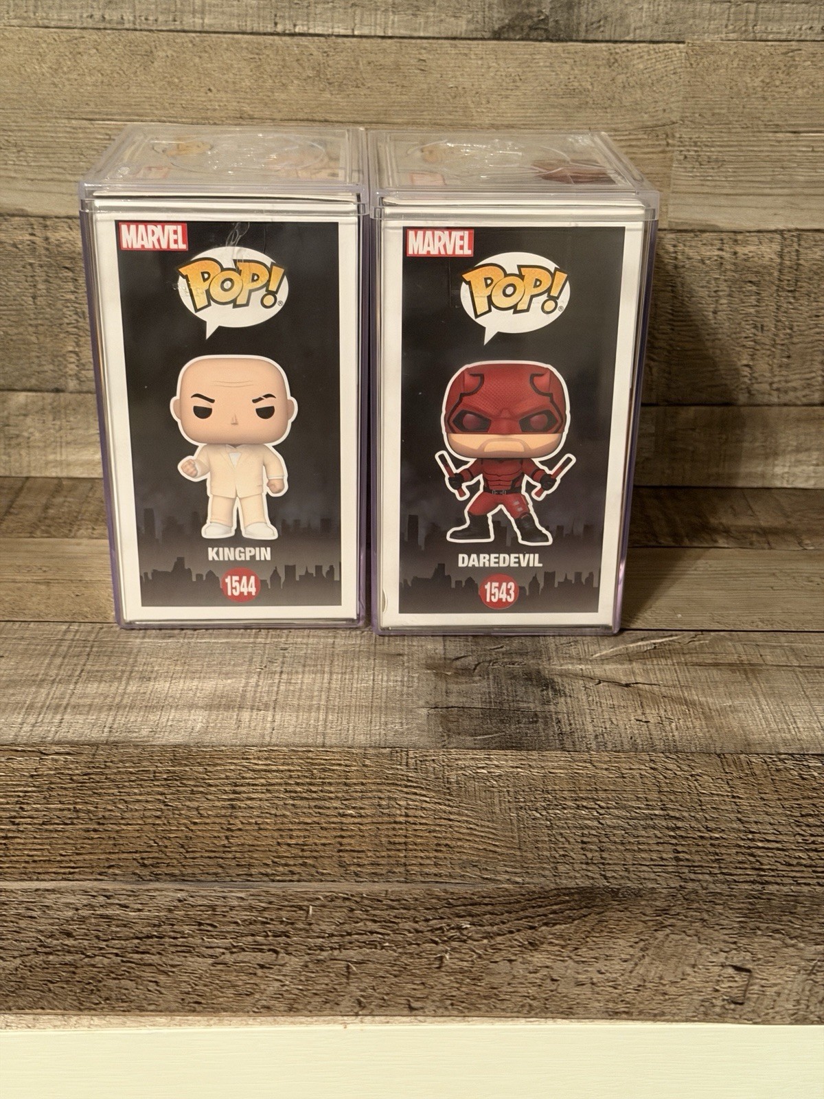 Signed Kingpin 1544 & Daredevil 1543 Funkos! Vincent D&rsquo;Onofrio & Charlie Cox