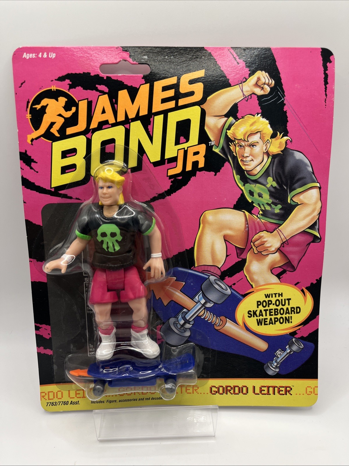 NEW 1992 Hasbro James Bond Jr action figure – Gordo Leiter w/ POP OUT SKATEBOARD