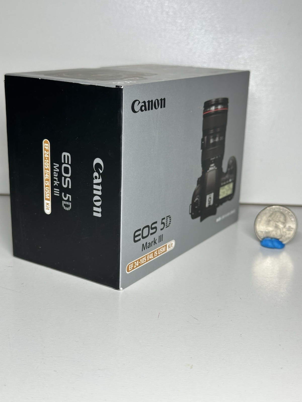 Canon Miniature Camera EOS 5D Mark III EF24-105mm F4L IS USM 8GB USB Flash Drive