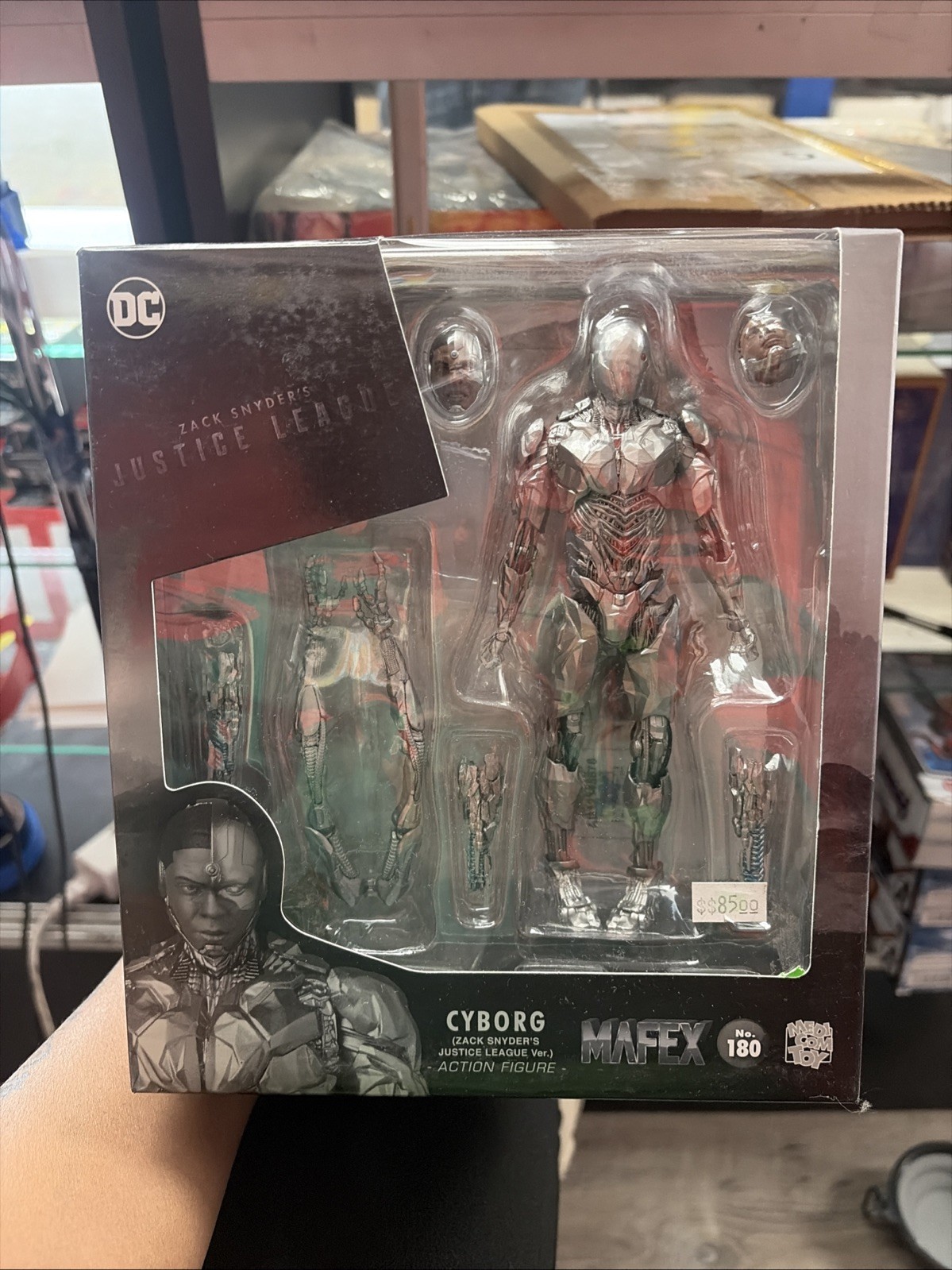Zack Snyder&rsquo;s Justice League Cyborg MAFEX Action Figure