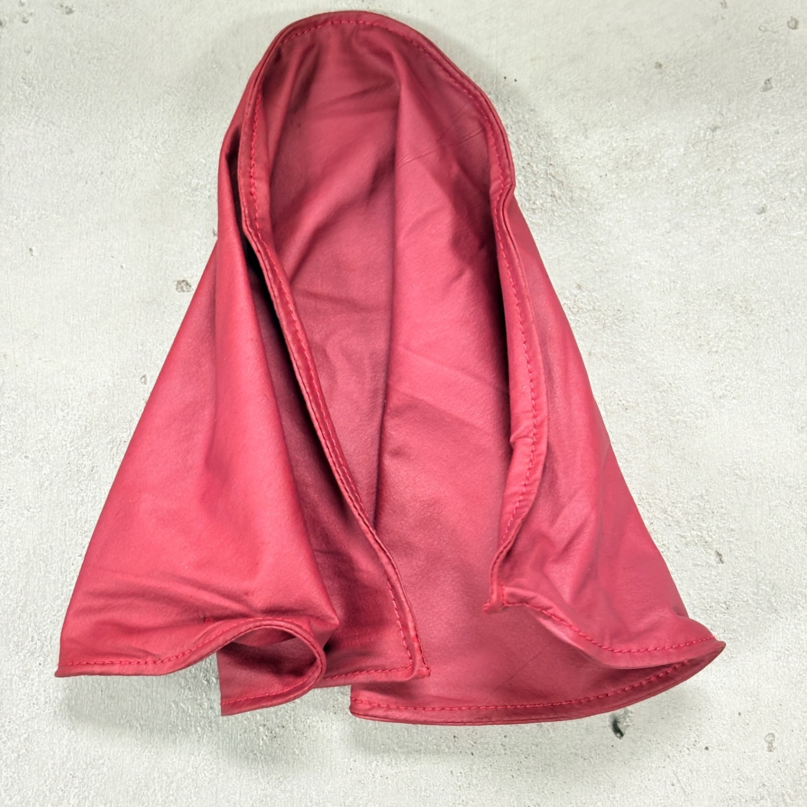 PB-C-DRD-B: B-Grade 1/12 scale Dark Red wired cape for 6&Prime; action figure