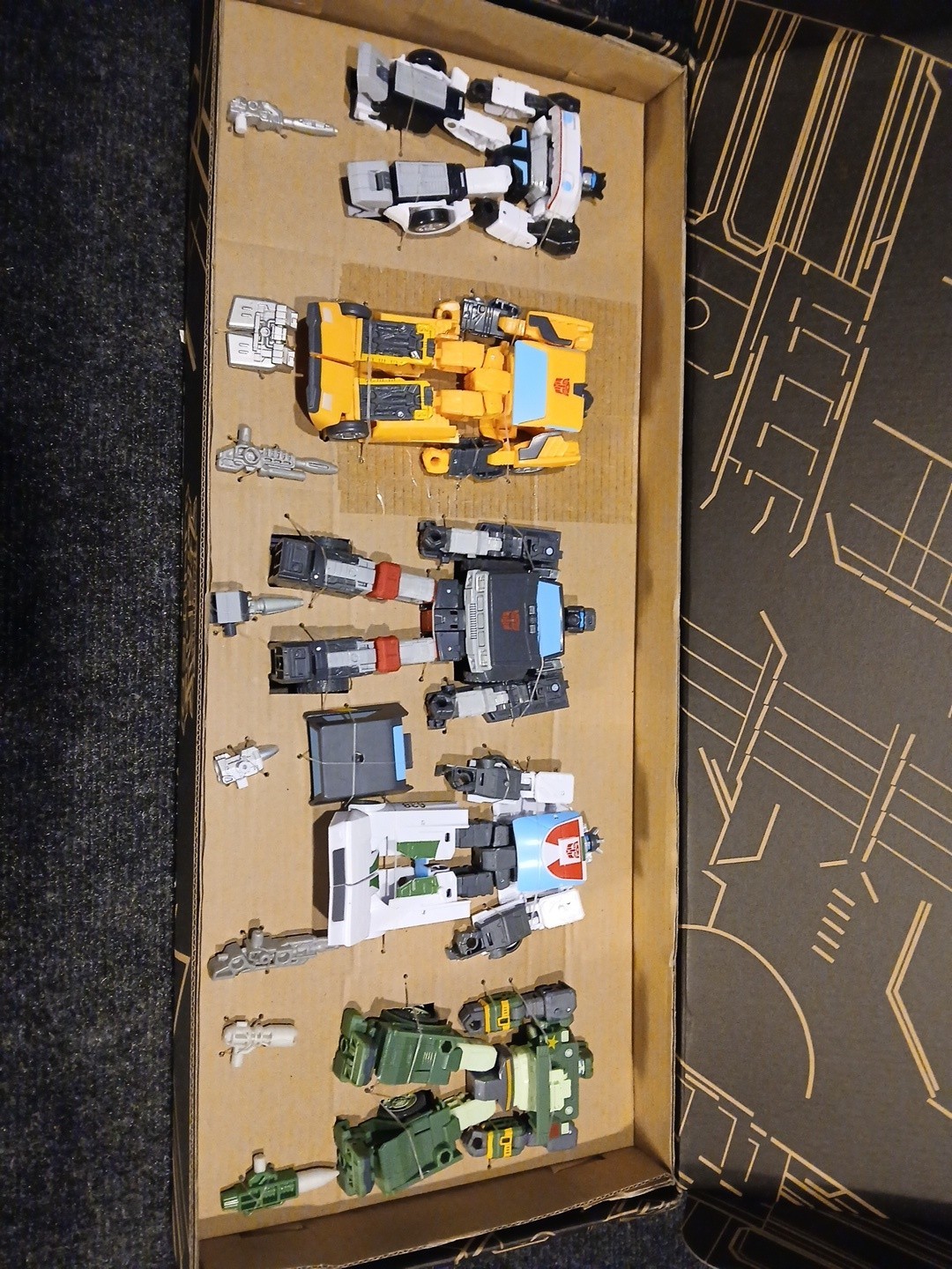Sealed New Transformers Generations Legacy Autobots Stand United 5-Pack Deluxe
