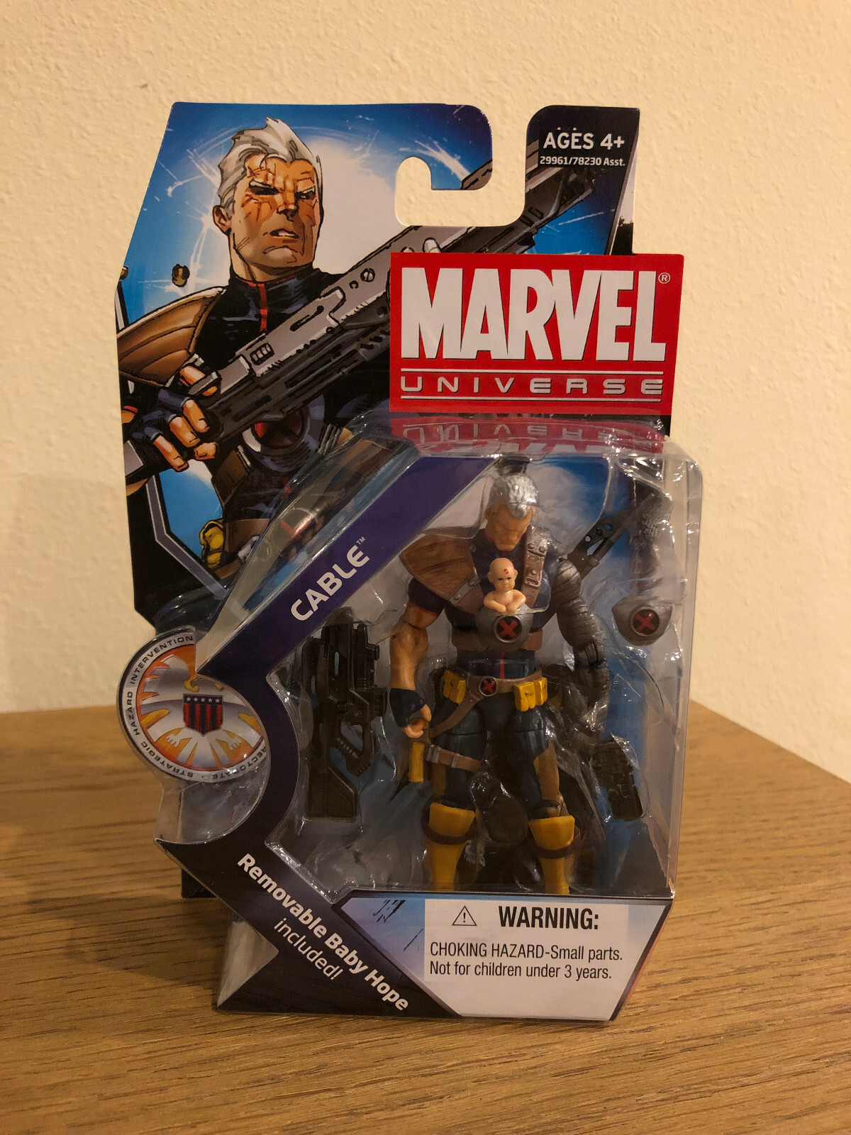 Marvel Universe 3.75&Prime; figure Cable w/ Baby Hope Variant Series 3 # 007 X-Men